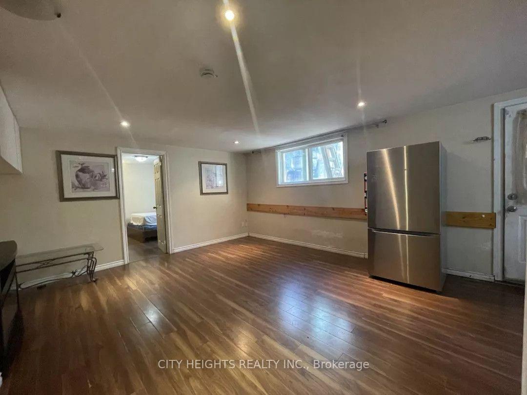 Photo 2 of 176 Fennell Avenue, Hamilton, Balfour — HOMEH
