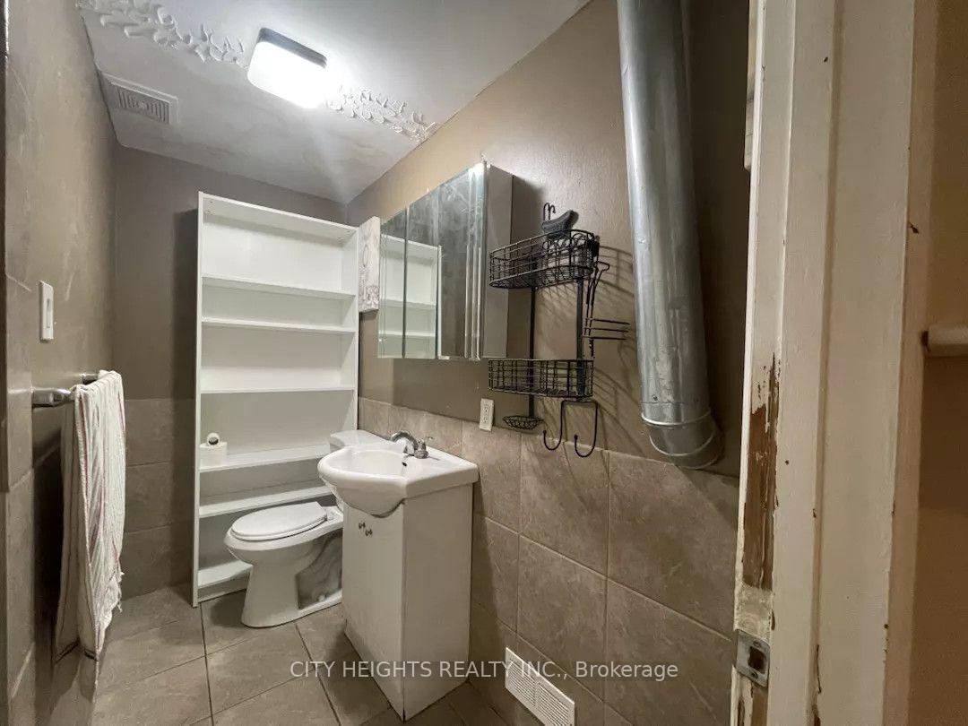 Photo 11 of 176 Fennell Avenue, Hamilton, Balfour — HOMEH