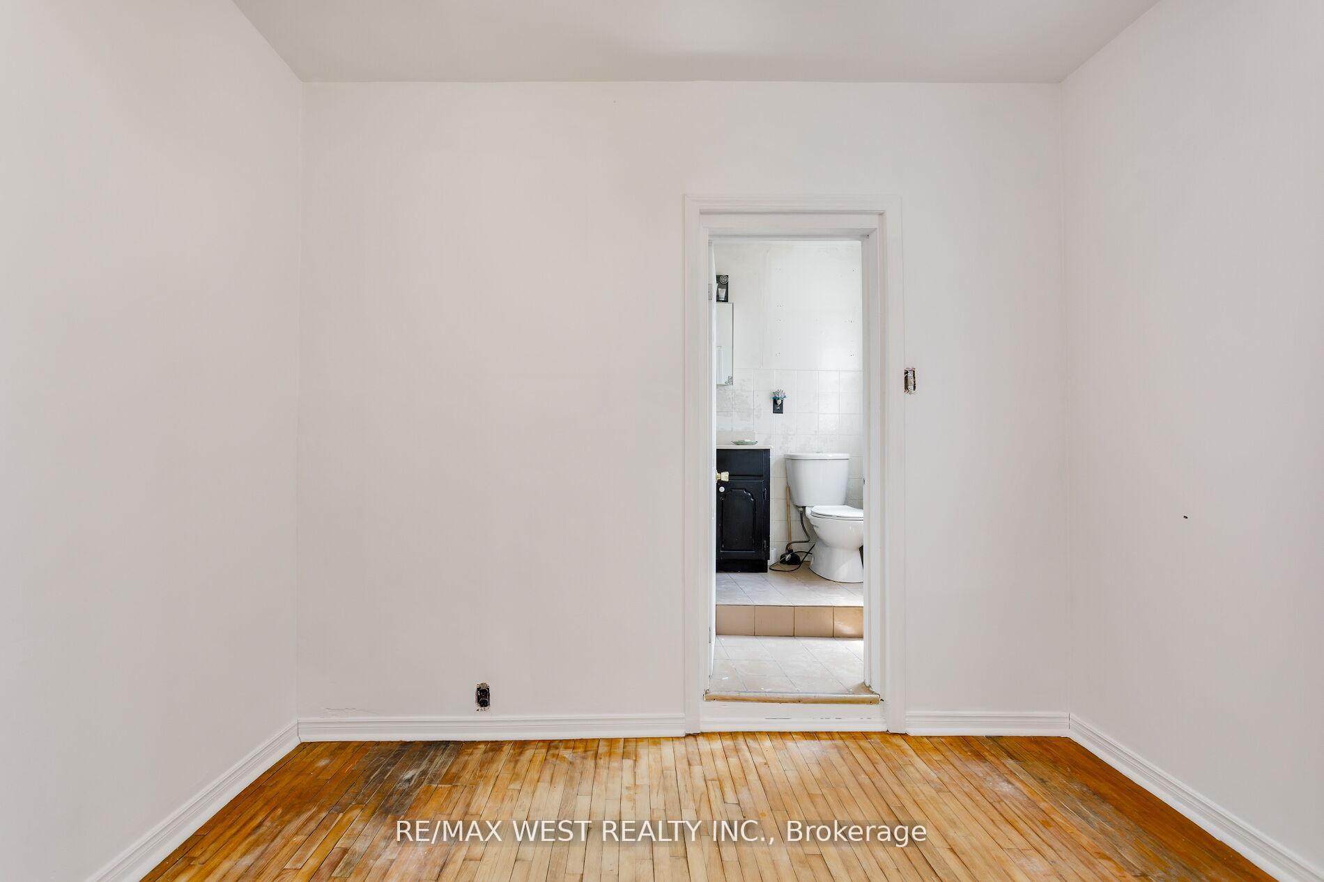 Photo 14 of 39 Noble Street, Toronto, Roncesvalles — HOMEH