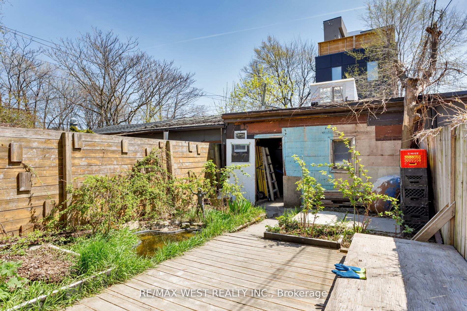 Photo 17 of 39 Noble Street, Toronto, Roncesvalles — HOMEH