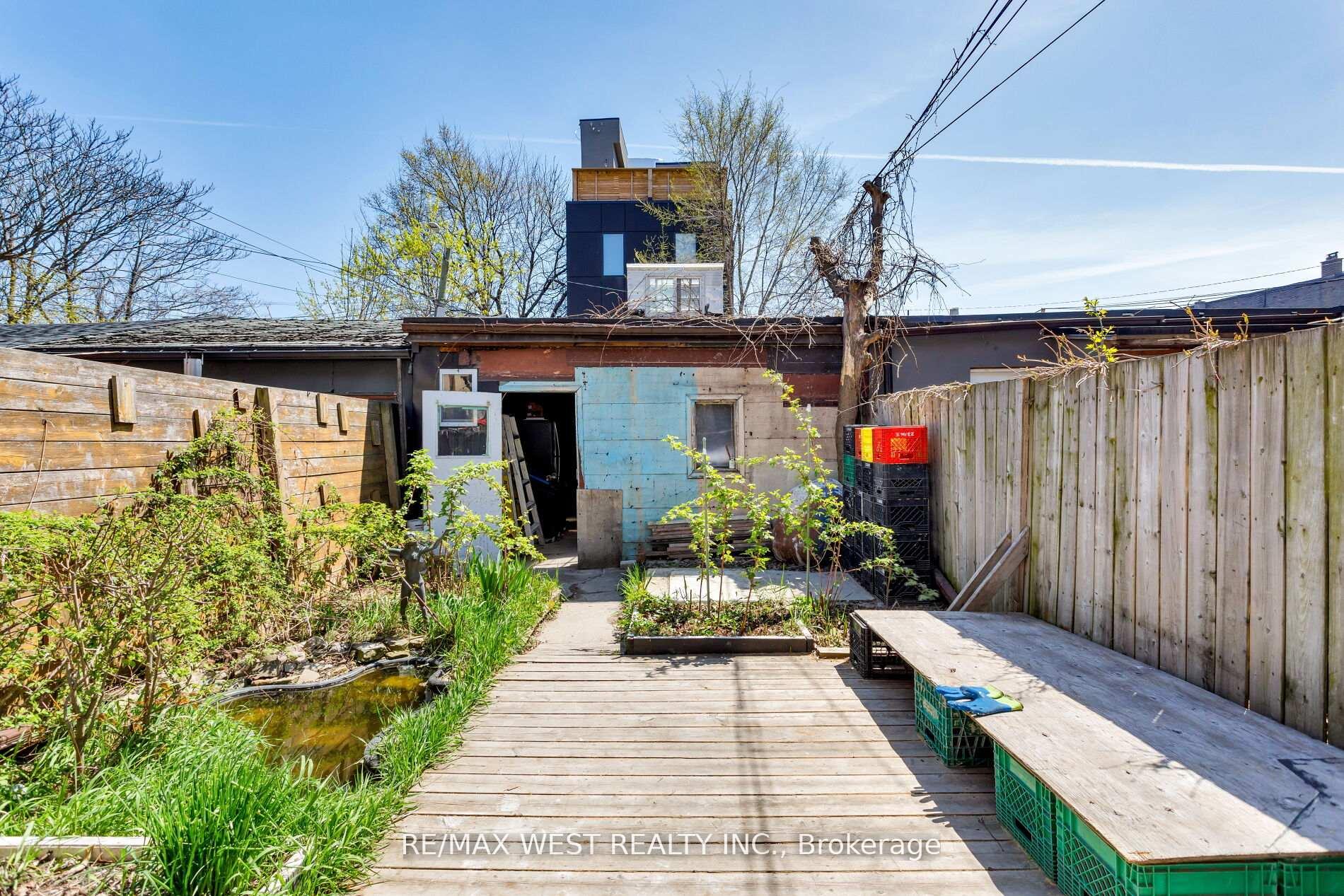 Photo 19 of 39 Noble Street, Toronto, Roncesvalles — HOMEH