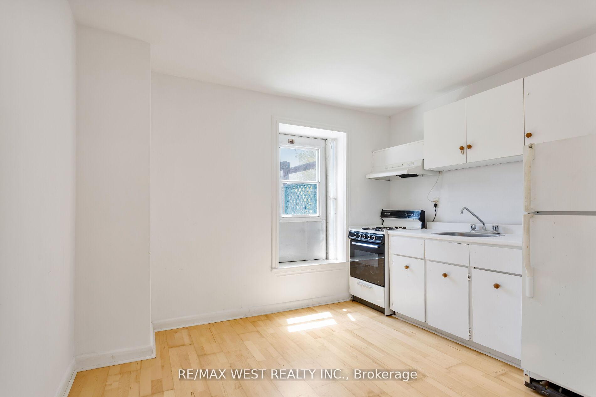 Photo 23 of 39 Noble Street, Toronto, Roncesvalles — HOMEH