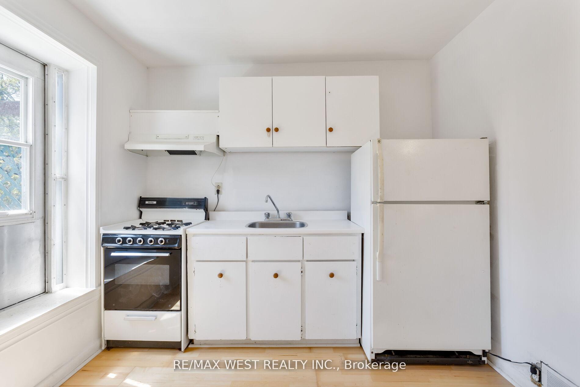Photo 25 of 39 Noble Street, Toronto, Roncesvalles — HOMEH