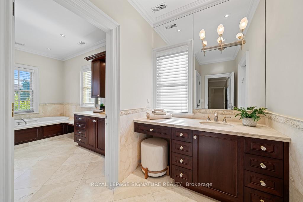 Photo 13 of 428 Glengrove Avenue, Toronto, Bedford Park-Nortown — HOMEH
