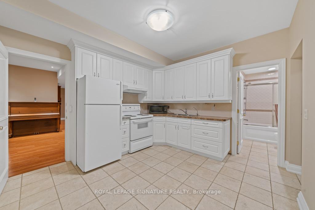 Photo 25 of 428 Glengrove Avenue, Toronto, Bedford Park-Nortown — HOMEH