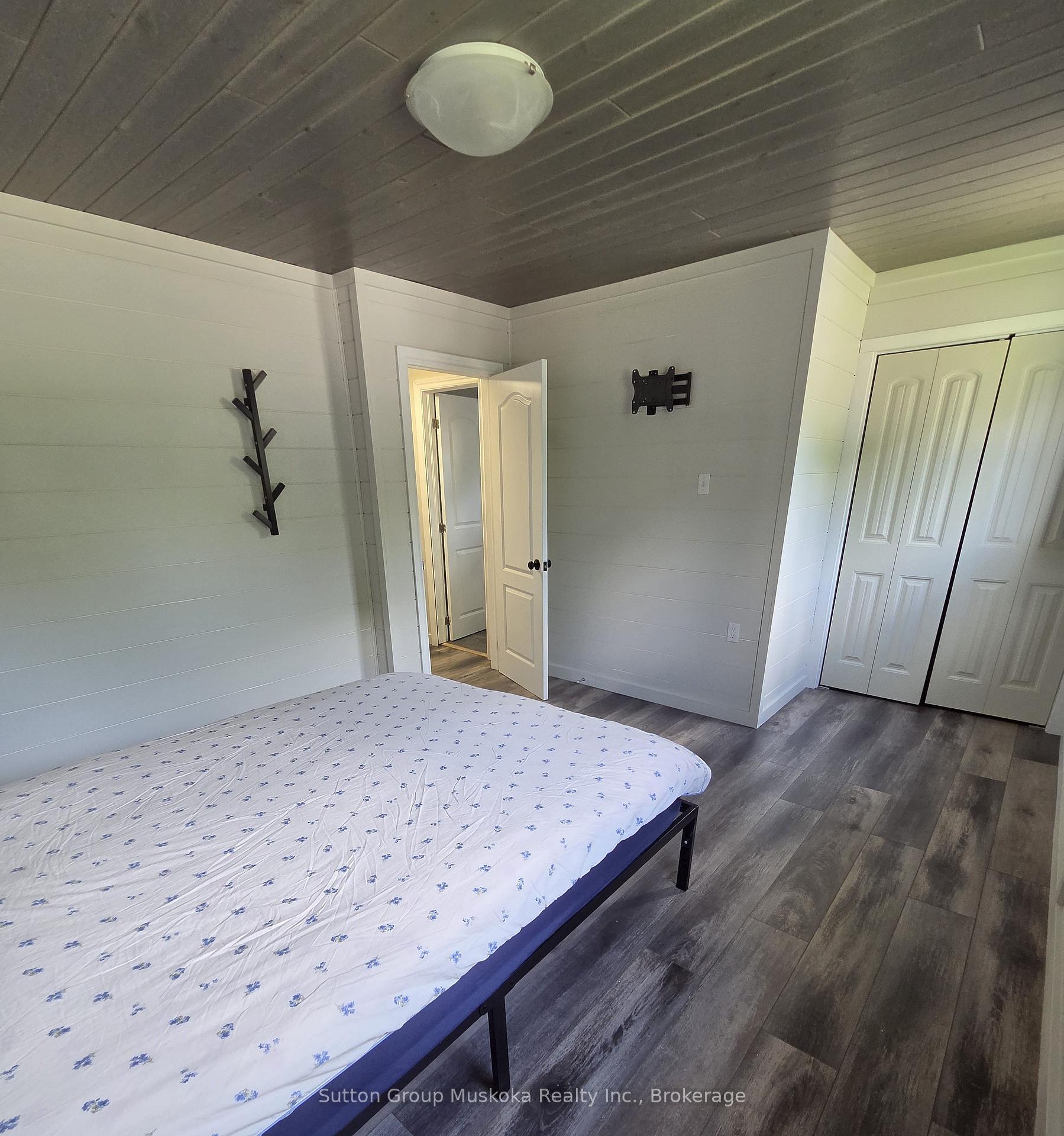 Photo 16 of 11 West Road, Huntsville — HOMEH