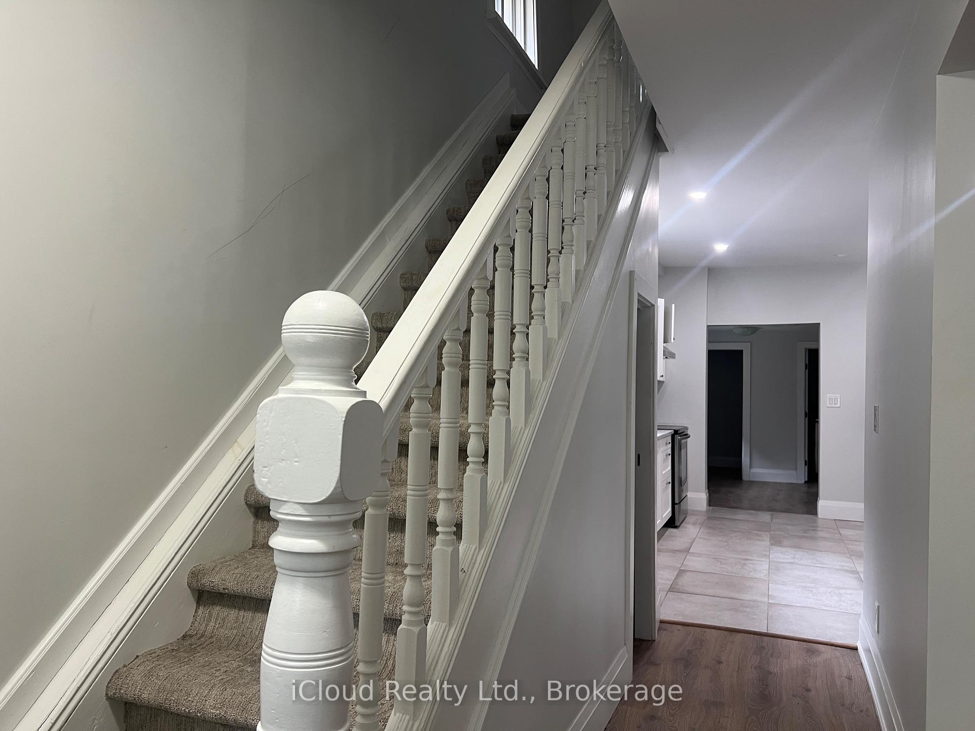 Photo 5 of 71 Osprey Street S, Southgate — HOMEH
