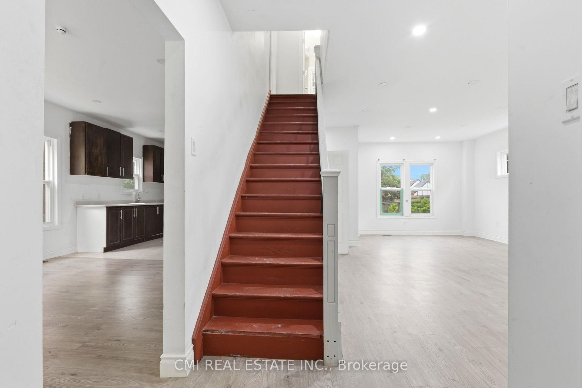 Photo 6 of 255 Hall Avenue, Windsor, Walkerville — HOMEH