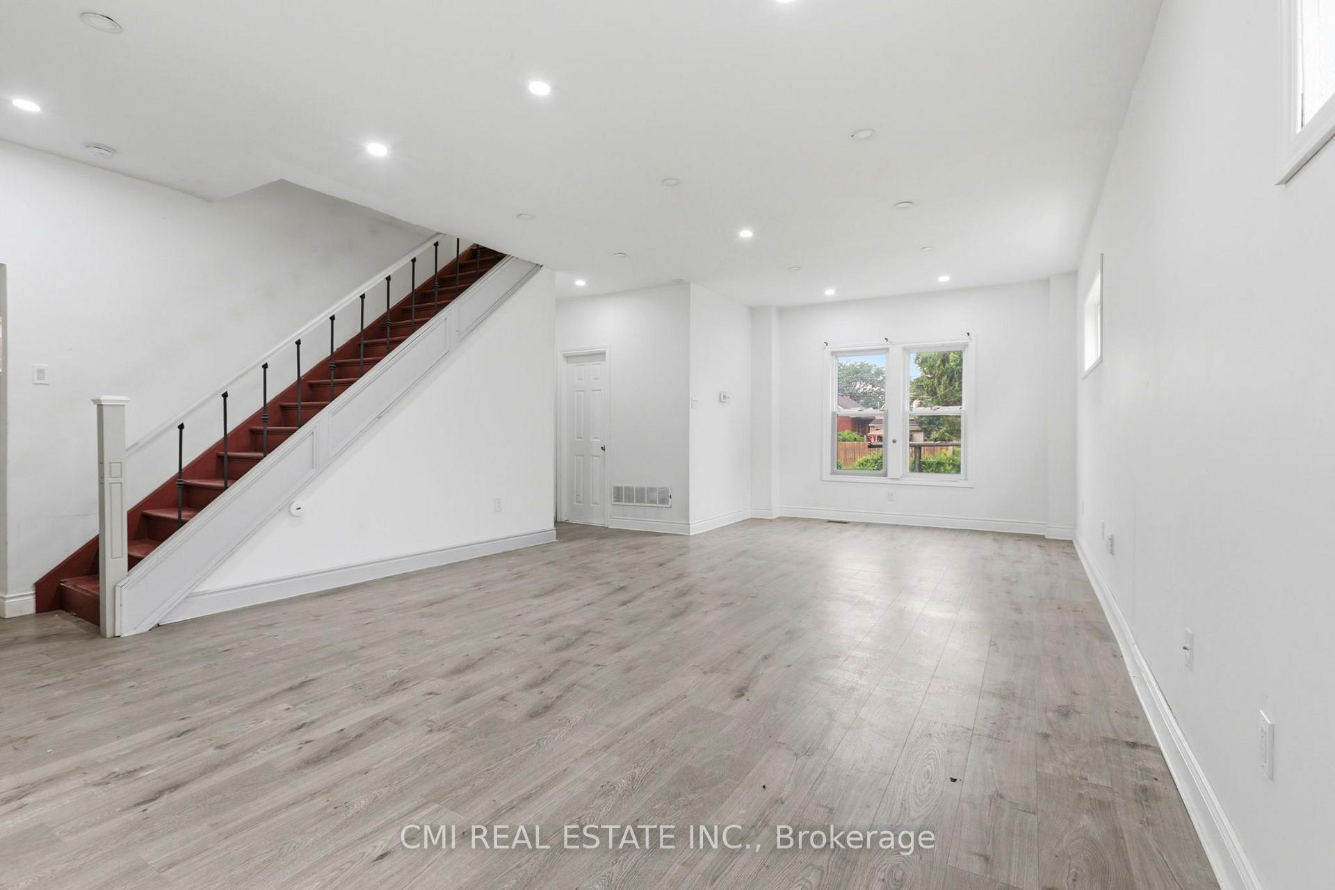 Photo 8 of 255 Hall Avenue, Windsor, Walkerville — HOMEH