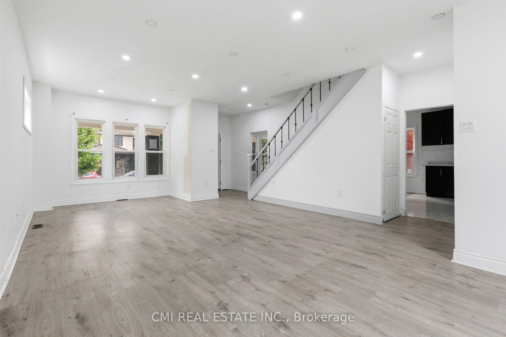 Photo 9 of 255 Hall Avenue, Windsor, Walkerville — HOMEH