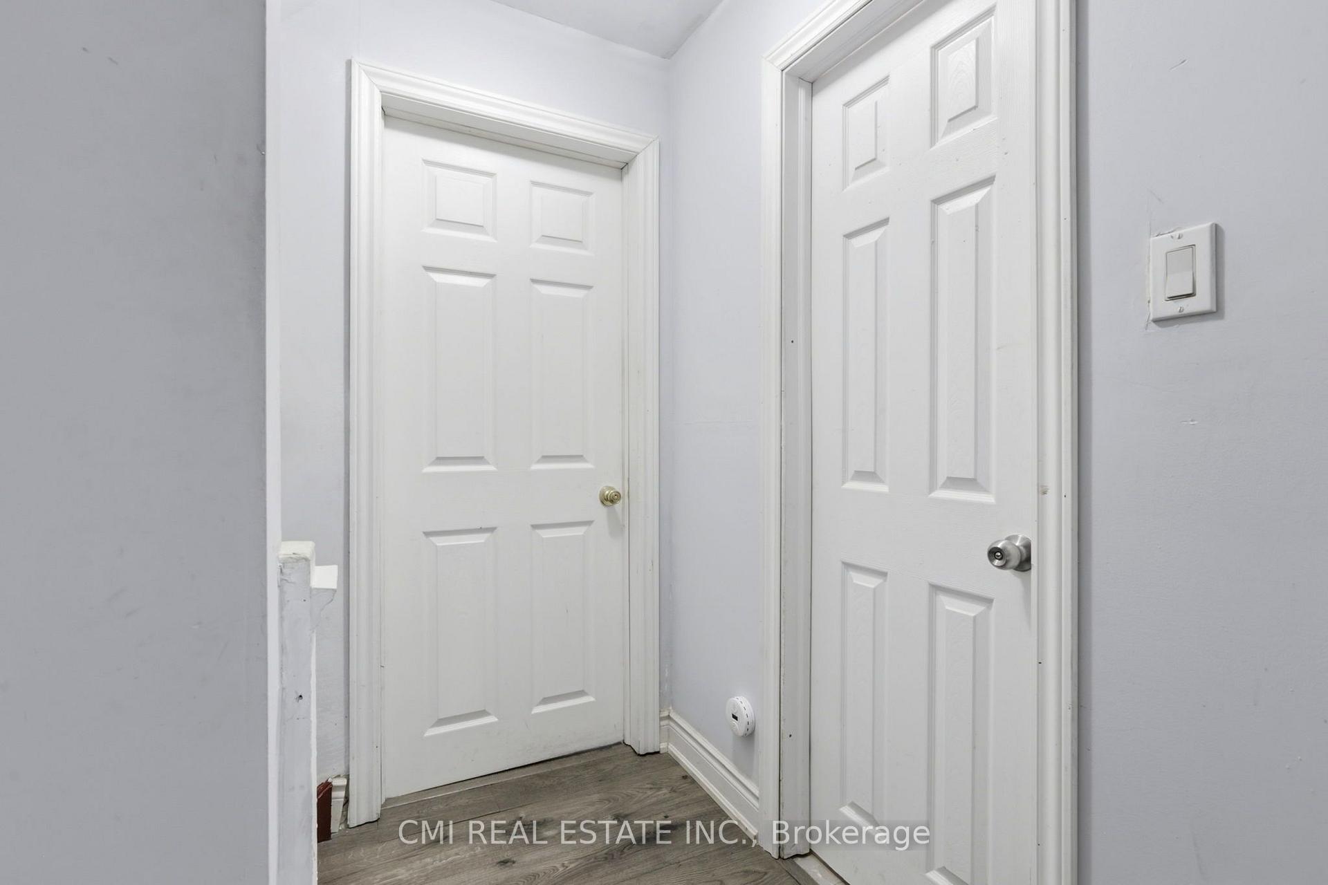 Photo 18 of 255 Hall Avenue, Windsor, Walkerville — HOMEH