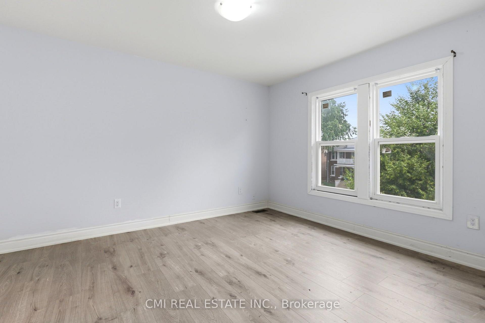 Photo 25 of 255 Hall Avenue, Windsor, Walkerville — HOMEH