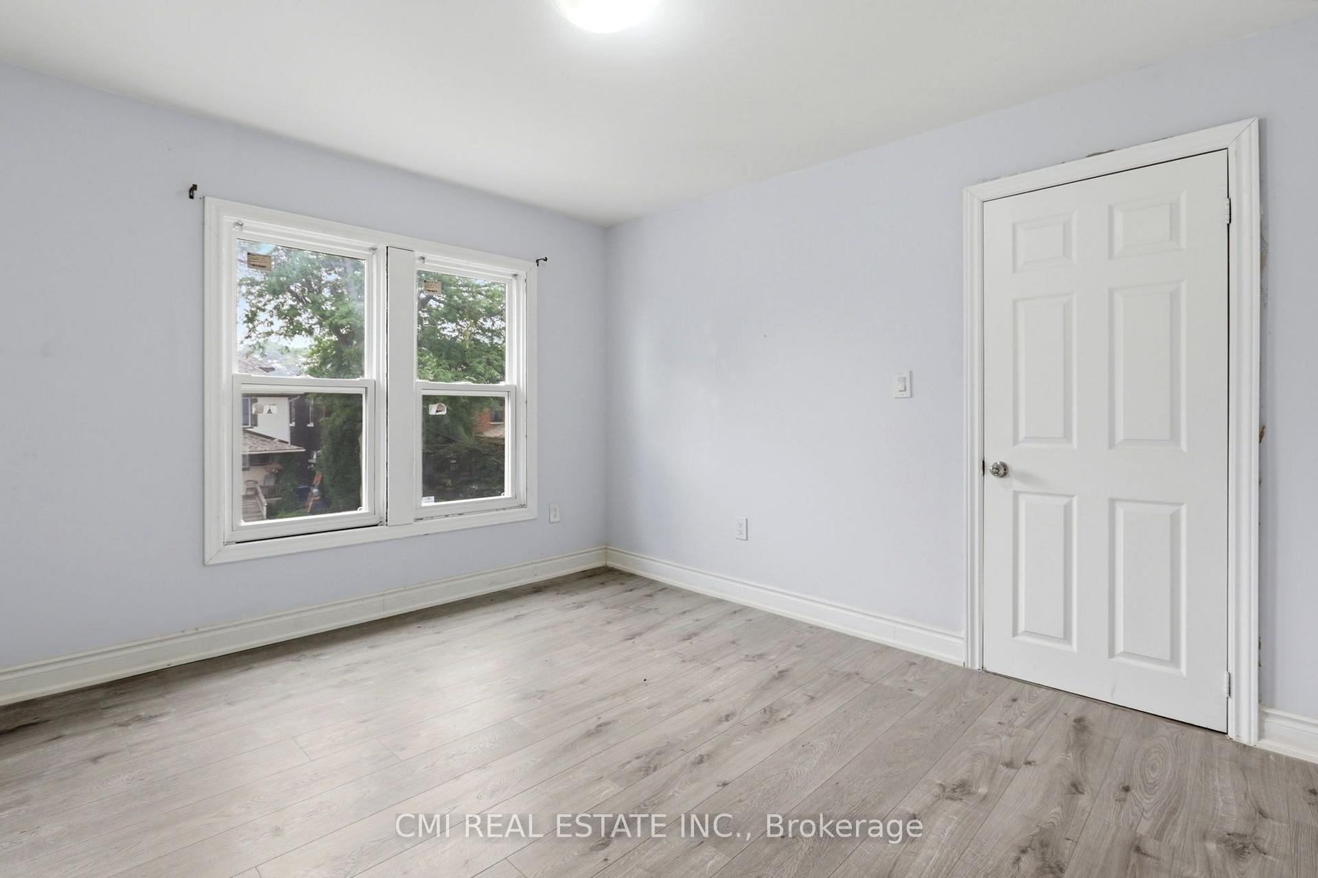 Photo 26 of 255 Hall Avenue, Windsor, Walkerville — HOMEH