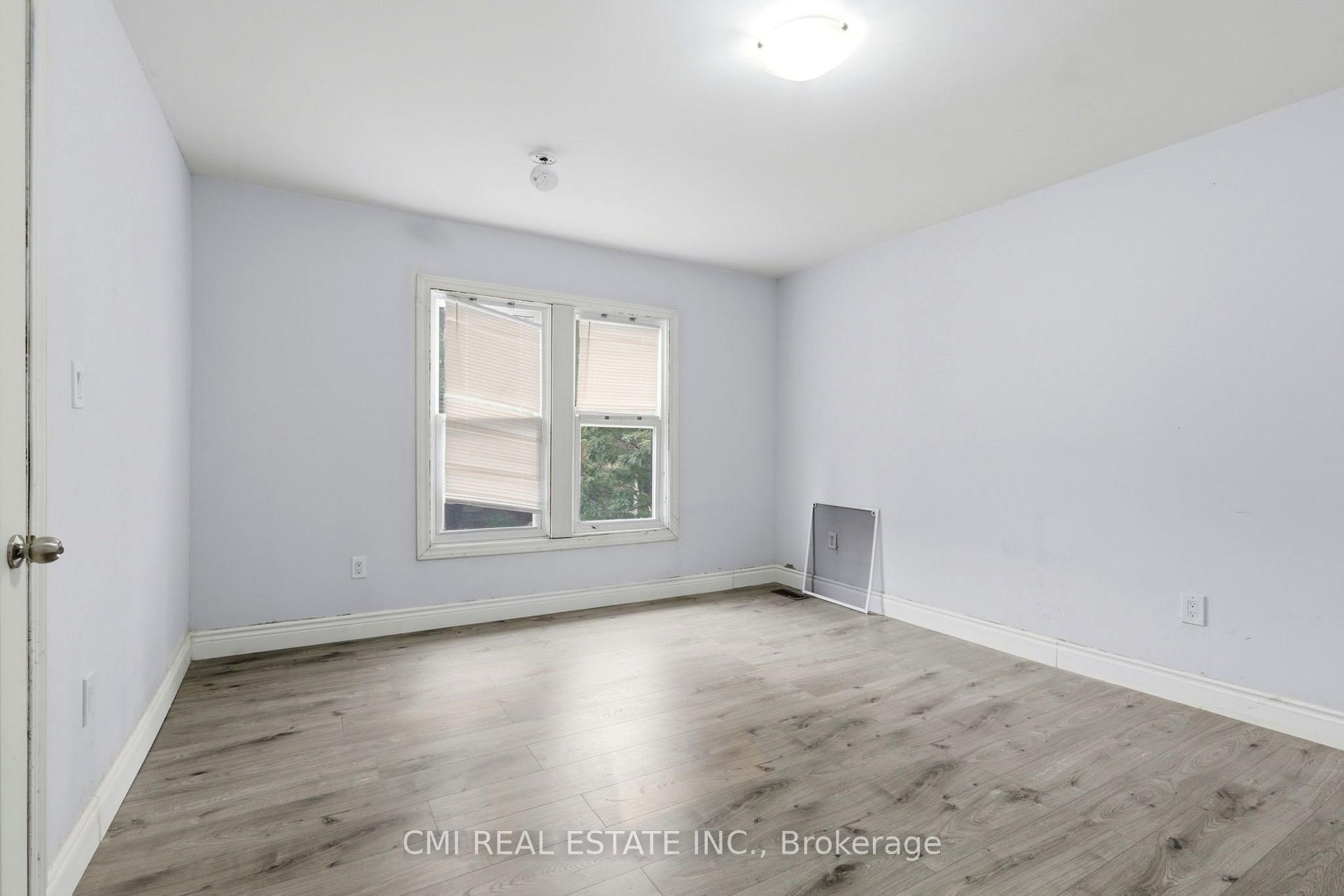 Photo 28 of 255 Hall Avenue, Windsor, Walkerville — HOMEH