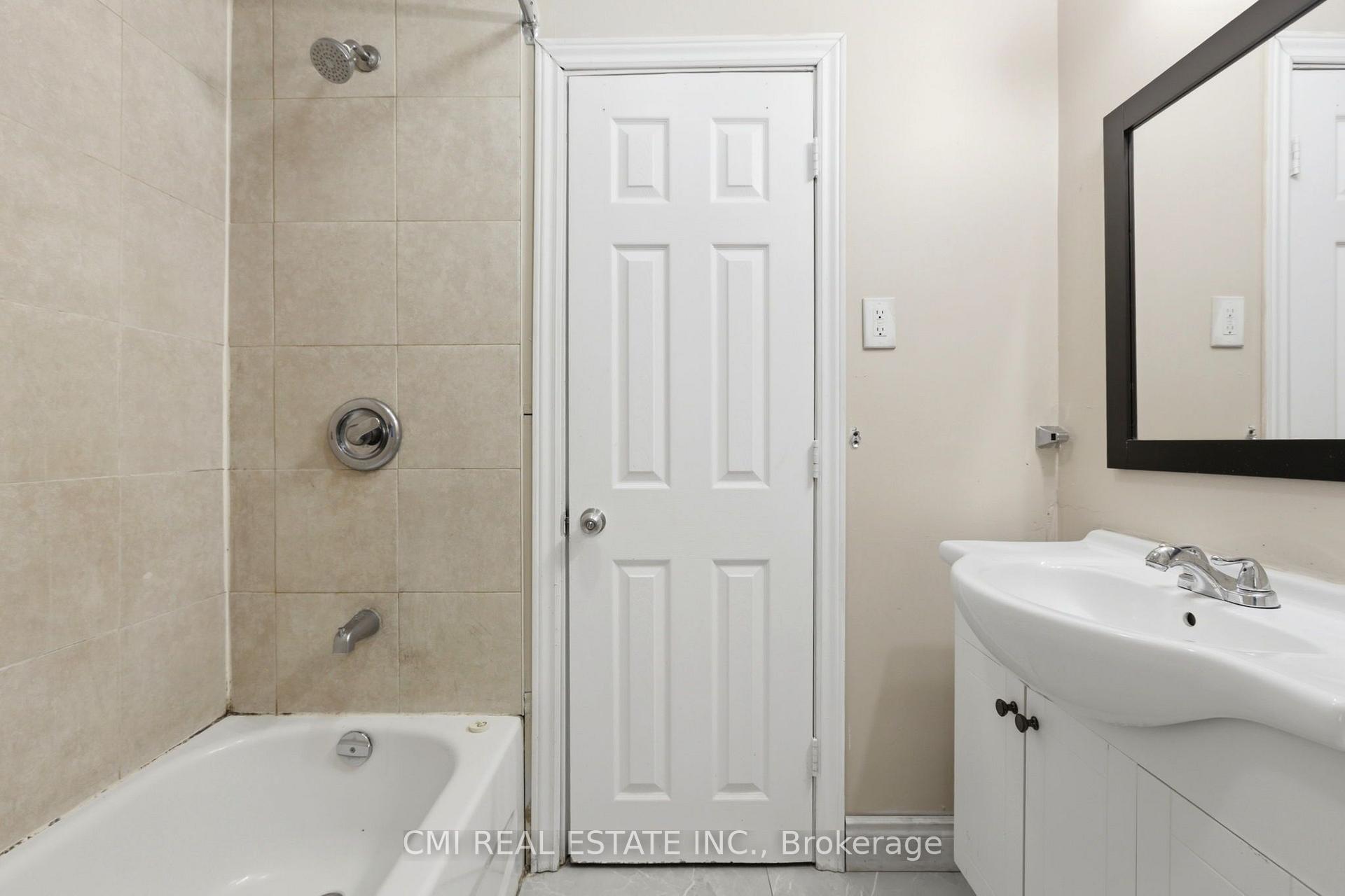 Photo 31 of 255 Hall Avenue, Windsor, Walkerville — HOMEH
