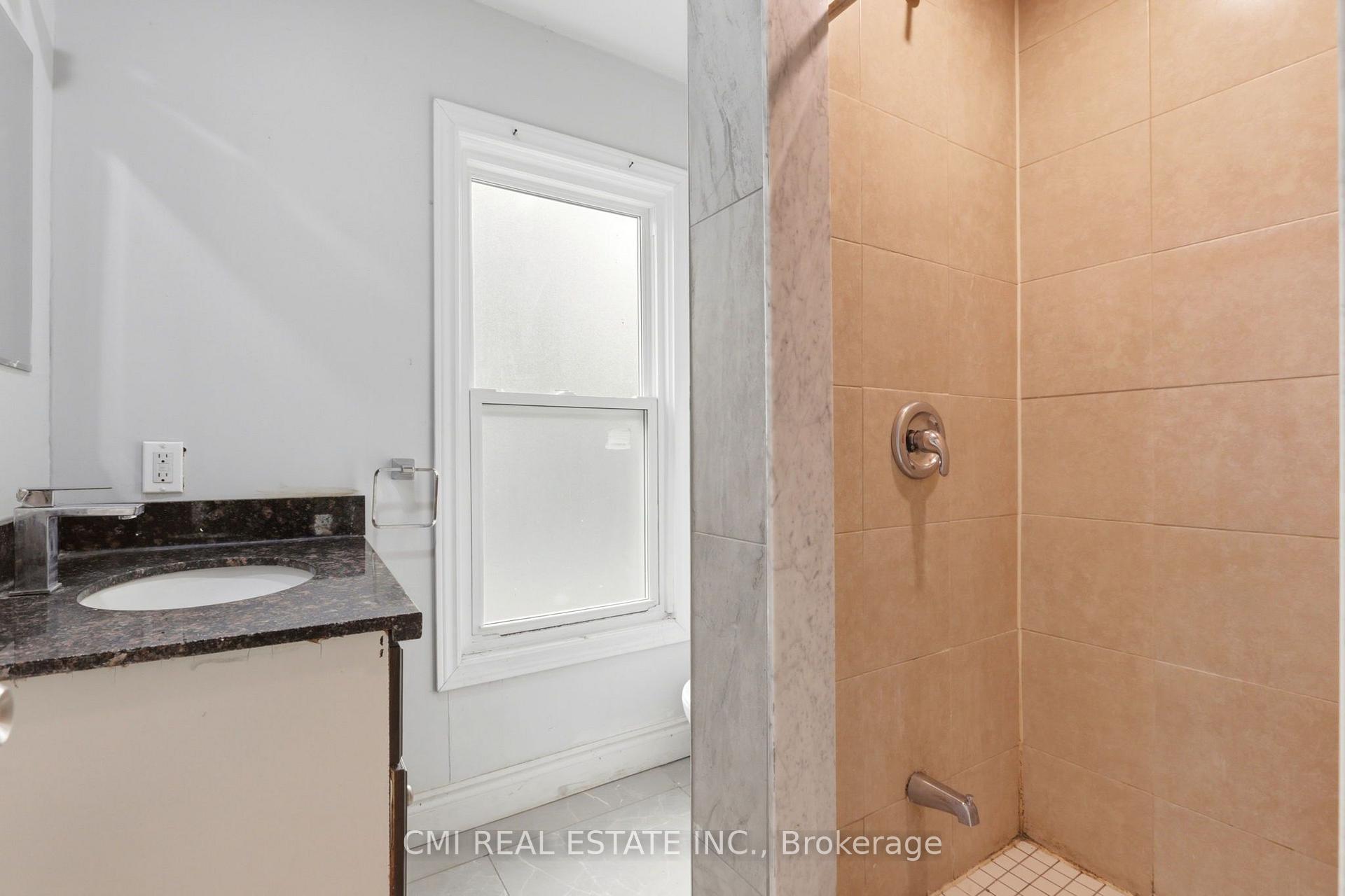Photo 32 of 255 Hall Avenue, Windsor, Walkerville — HOMEH