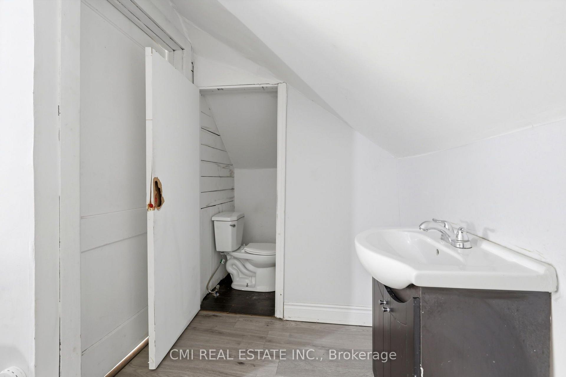 Photo 37 of 255 Hall Avenue, Windsor, Walkerville — HOMEH