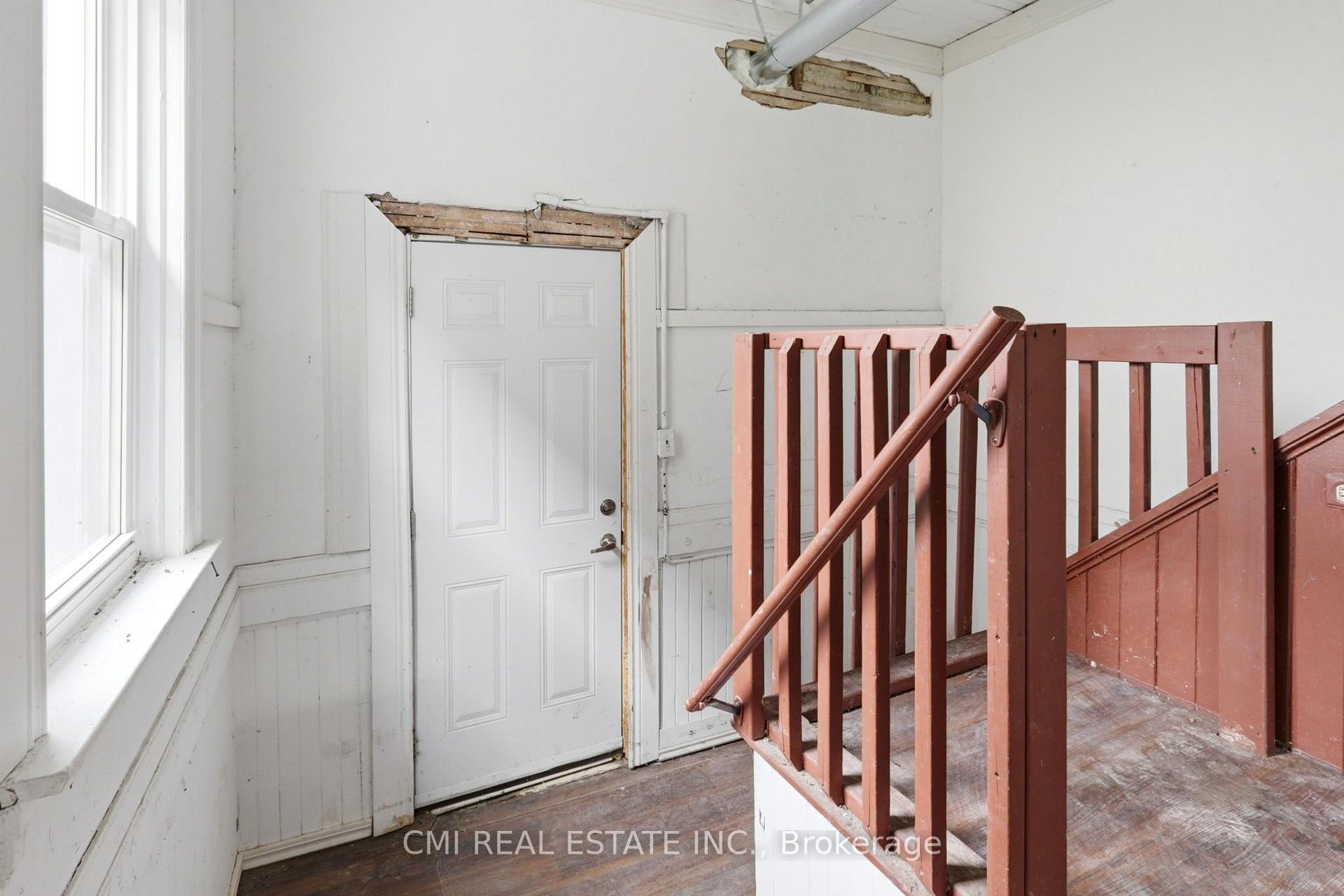Photo 38 of 255 Hall Avenue, Windsor, Walkerville — HOMEH