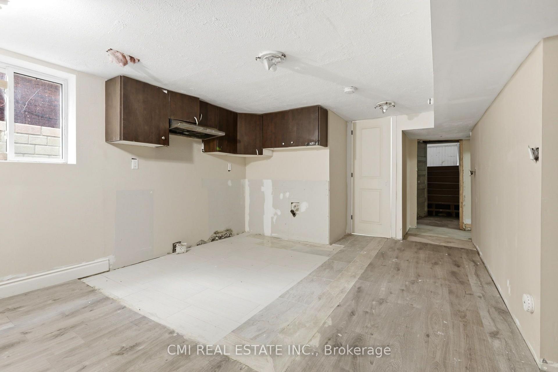 Photo 39 of 255 Hall Avenue, Windsor, Walkerville — HOMEH