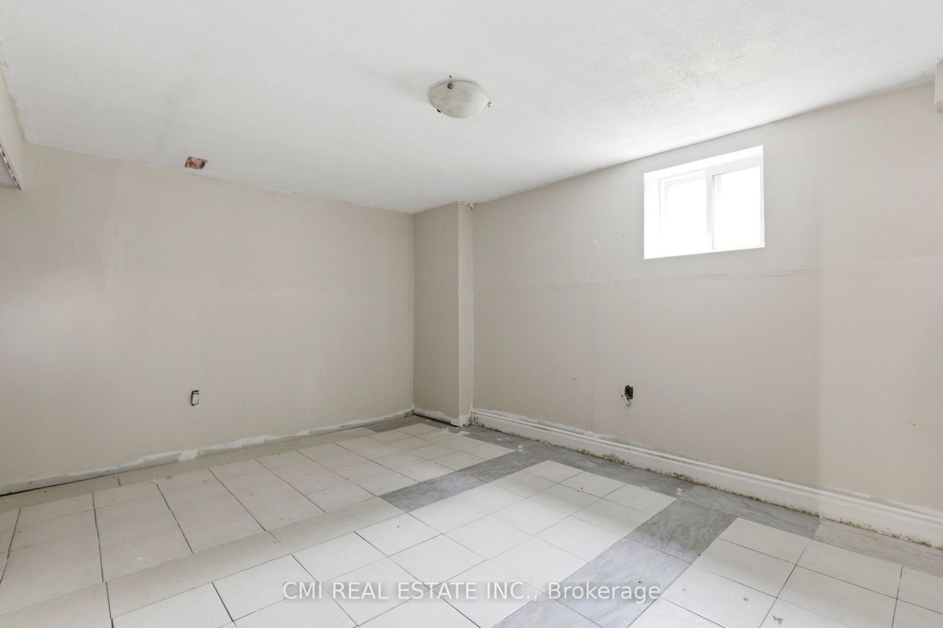 Photo 41 of 255 Hall Avenue, Windsor, Walkerville — HOMEH