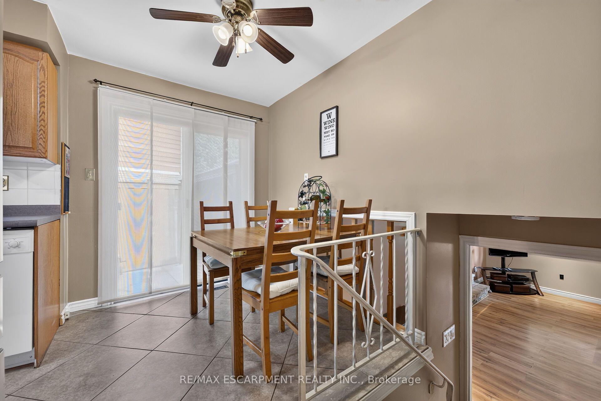 Photo 8 of 127 Wendover Drive, Hamilton, Fessenden — HOMEH