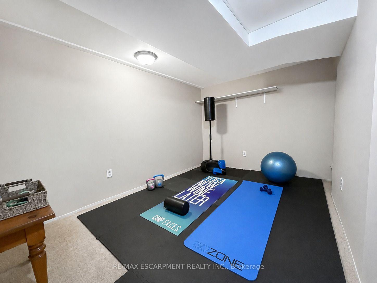 Photo 20 of 127 Wendover Drive, Hamilton, Fessenden — HOMEH