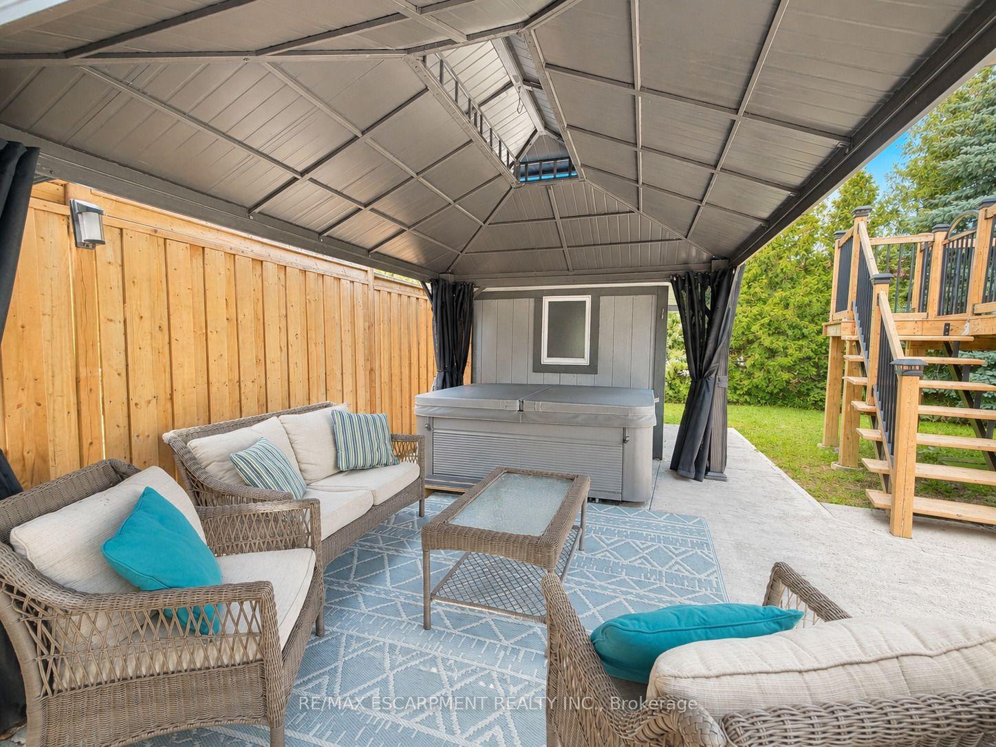 Photo 21 of 127 Wendover Drive, Hamilton, Fessenden — HOMEH