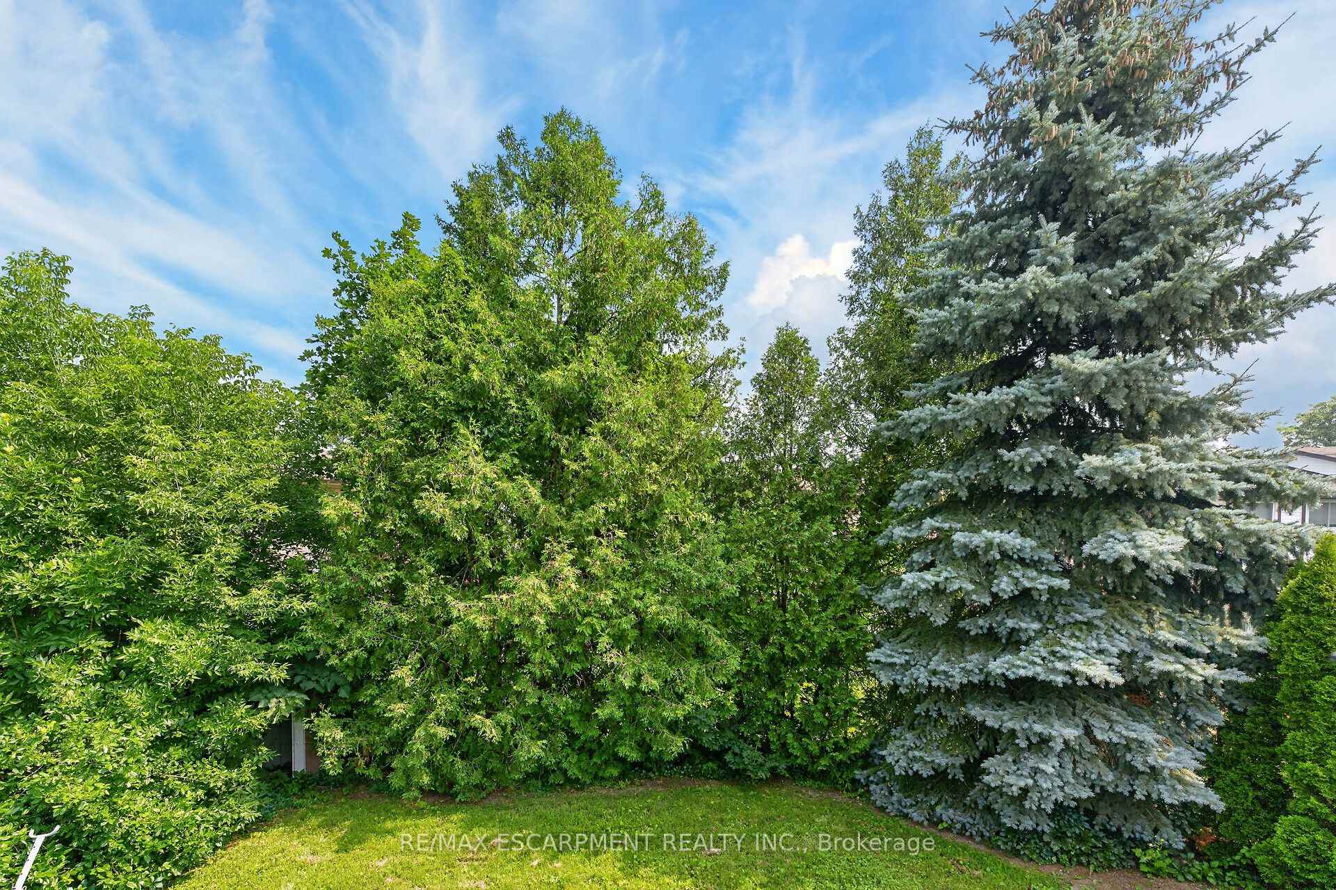 Photo 23 of 127 Wendover Drive, Hamilton, Fessenden — HOMEH