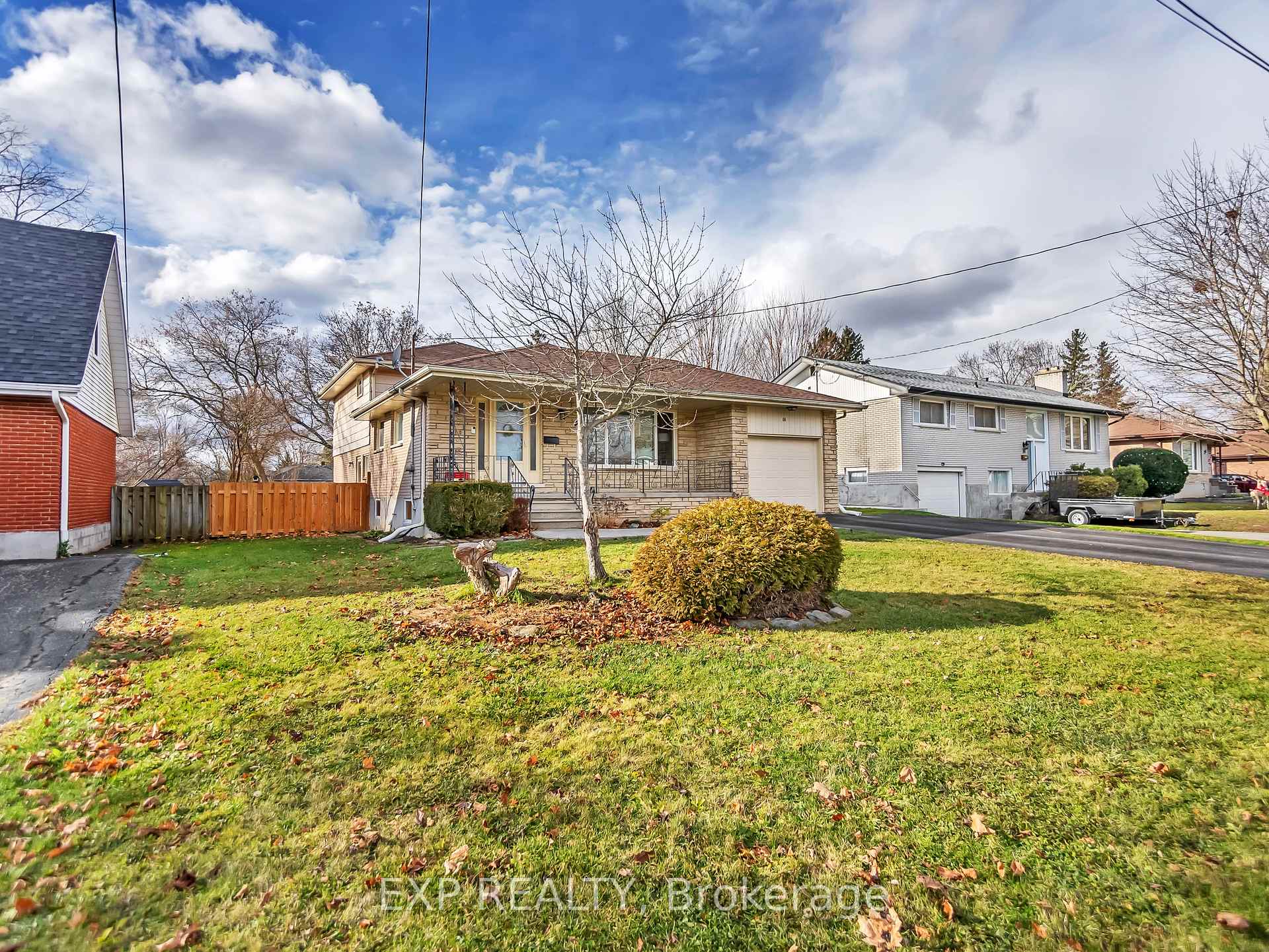 Photo 3 of 16 Applewood Drive, Belleville, Belleville Ward — HOMEH
