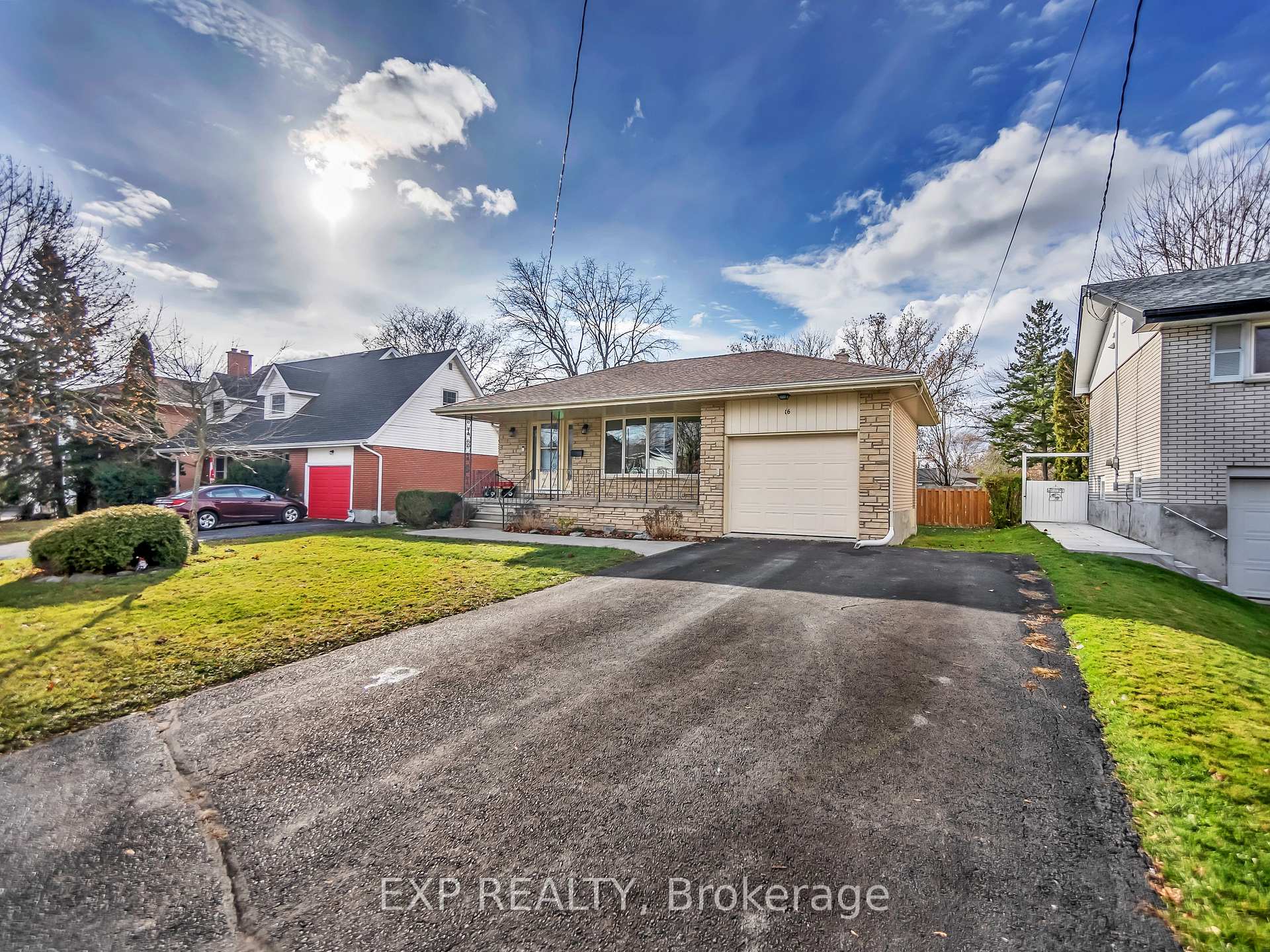 Photo 5 of 16 Applewood Drive, Belleville, Belleville Ward — HOMEH