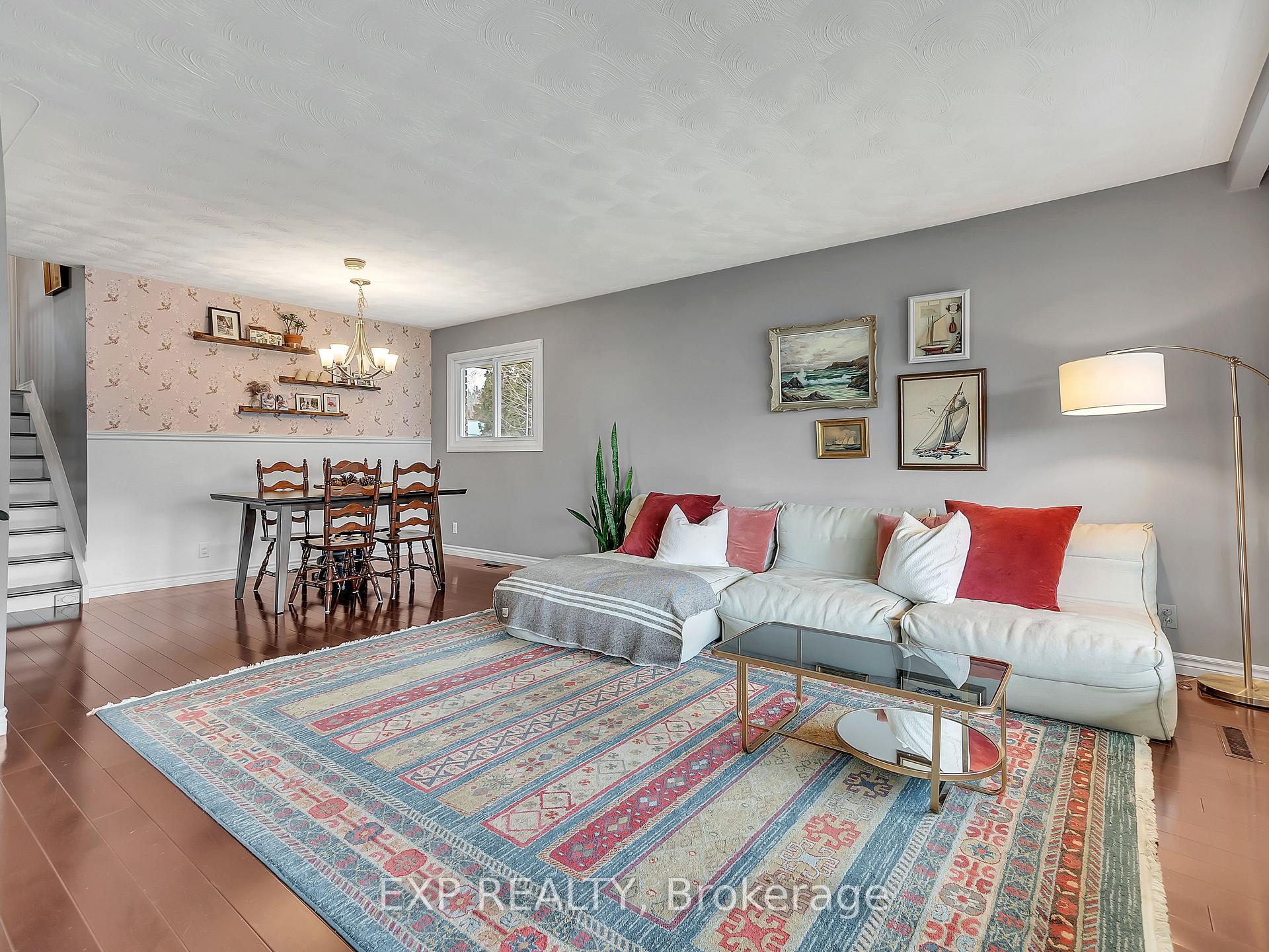 Photo 13 of 16 Applewood Drive, Belleville, Belleville Ward — HOMEH