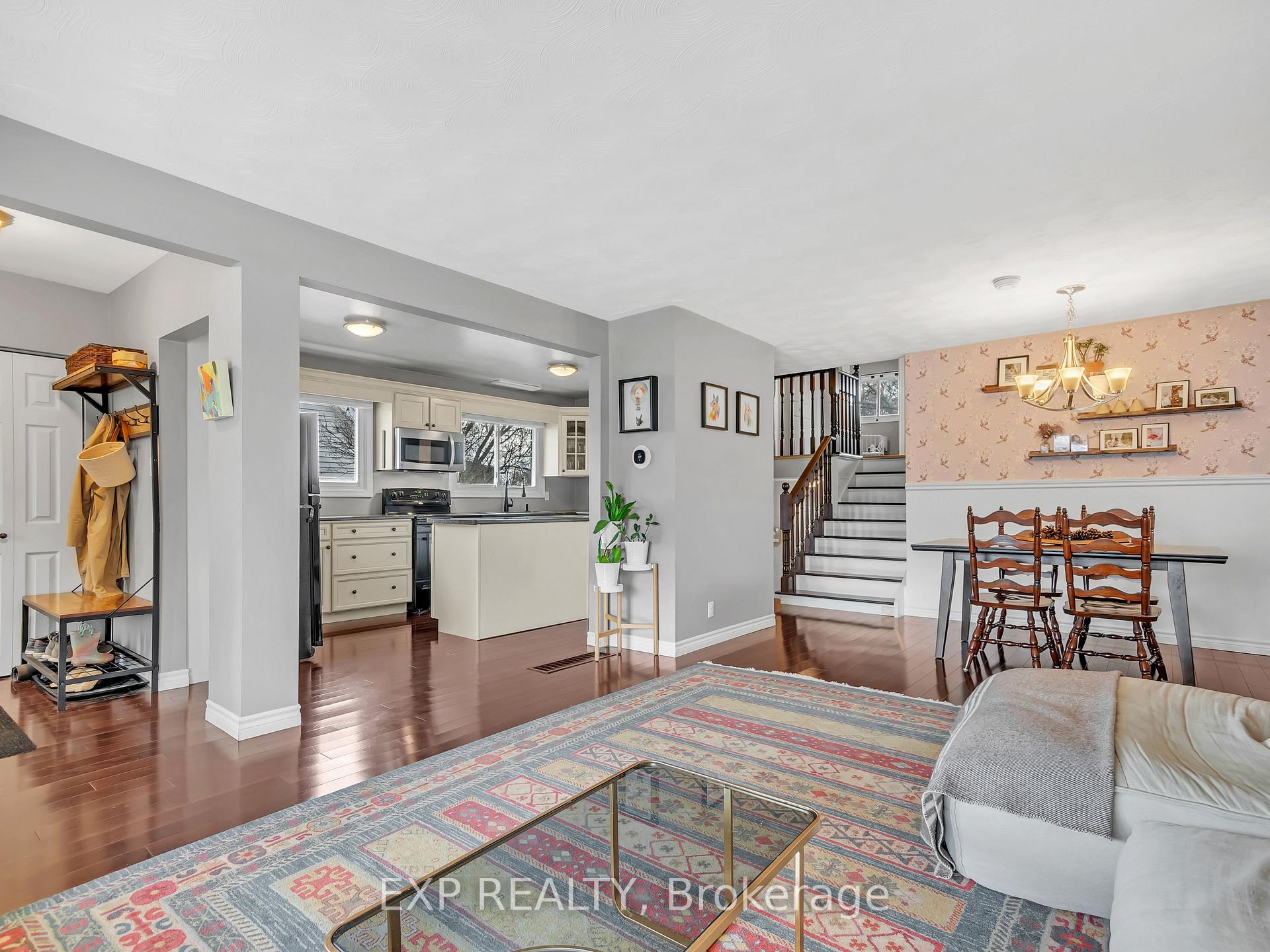 Photo 15 of 16 Applewood Drive, Belleville, Belleville Ward — HOMEH