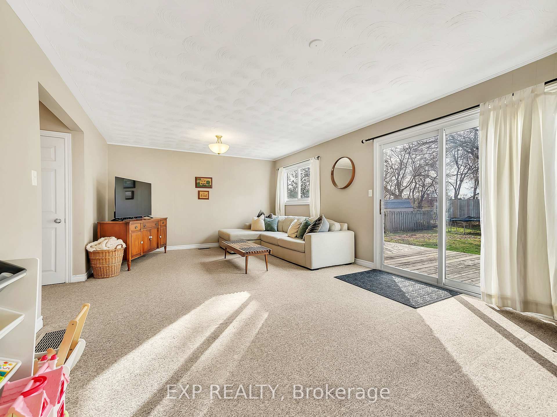 Photo 31 of 16 Applewood Drive, Belleville, Belleville Ward — HOMEH