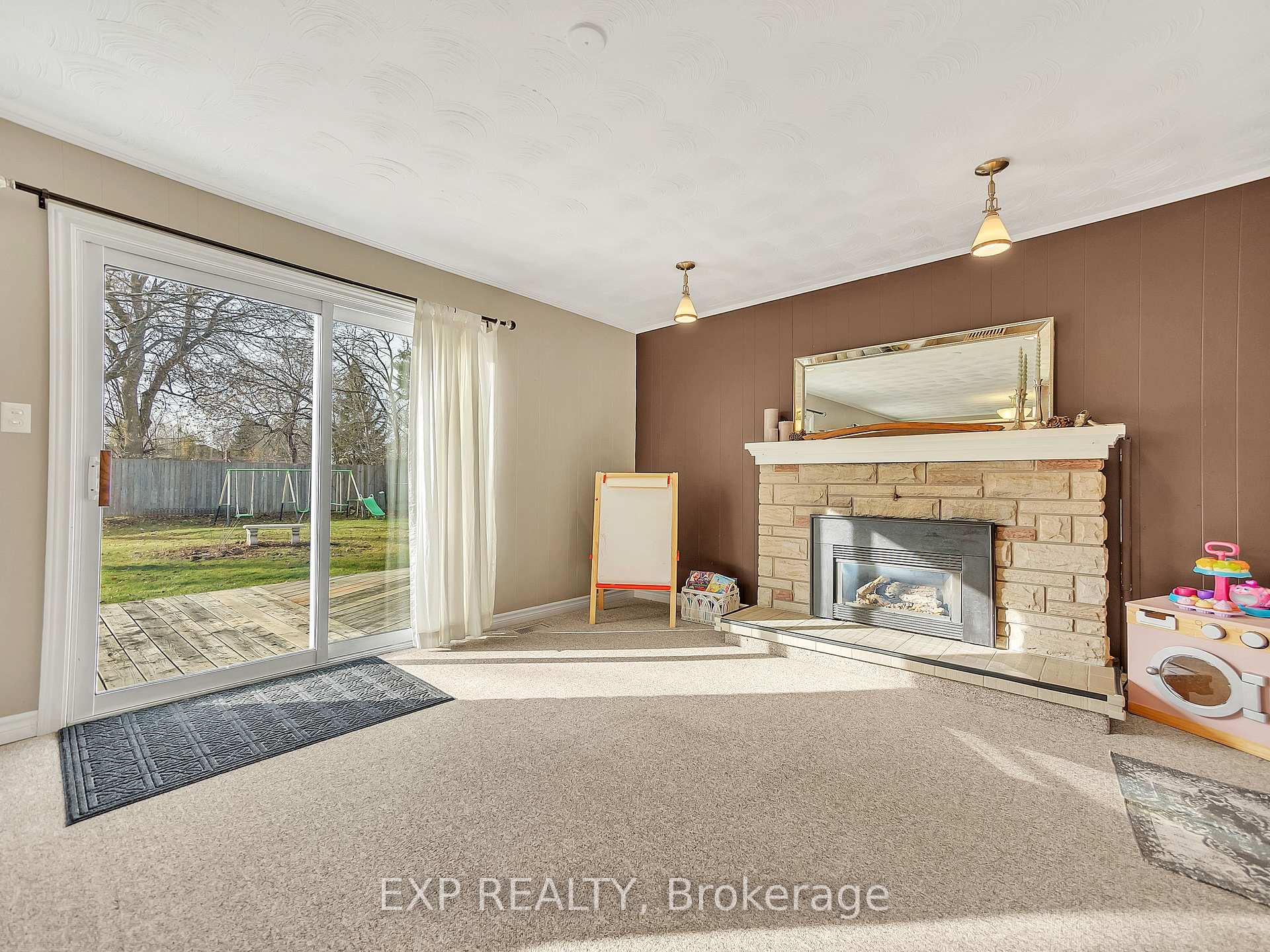 Photo 33 of 16 Applewood Drive, Belleville, Belleville Ward — HOMEH