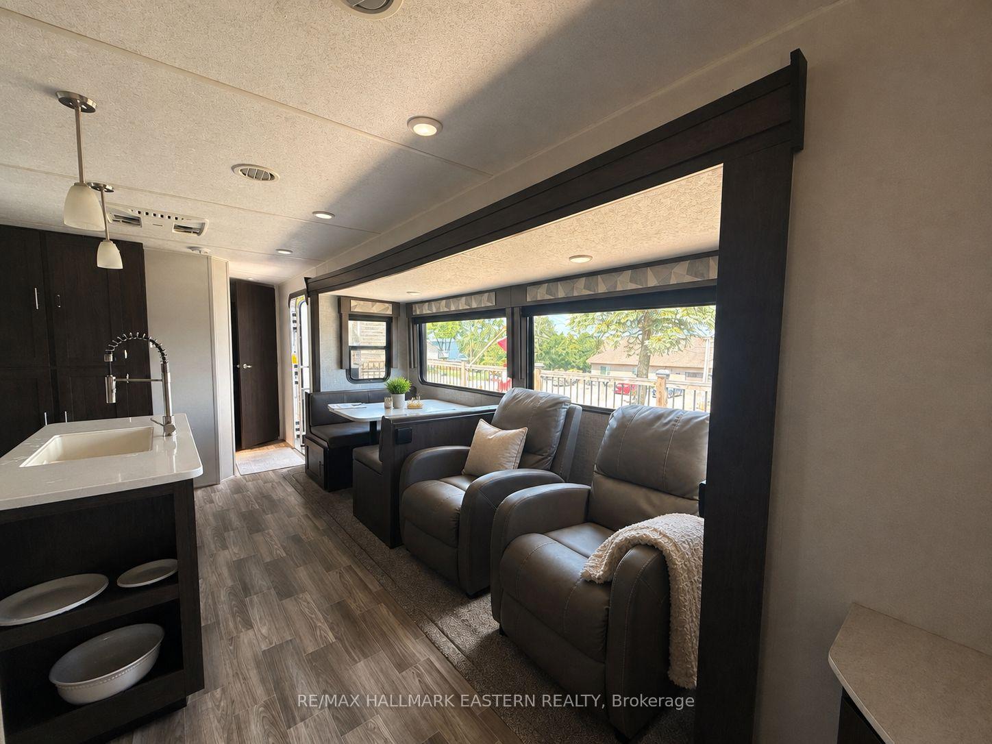 Photo 5 of Unit #2, 1280 Gail Park Drive N, Selwyn — HOMEH
