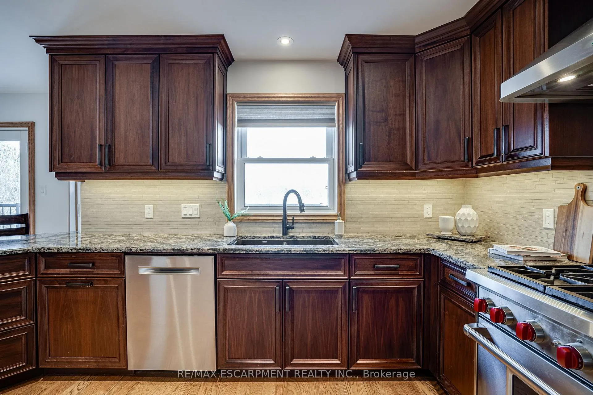 Photo 15 of 5 Broad Oak Court, Hamilton, Dundas — HOMEH