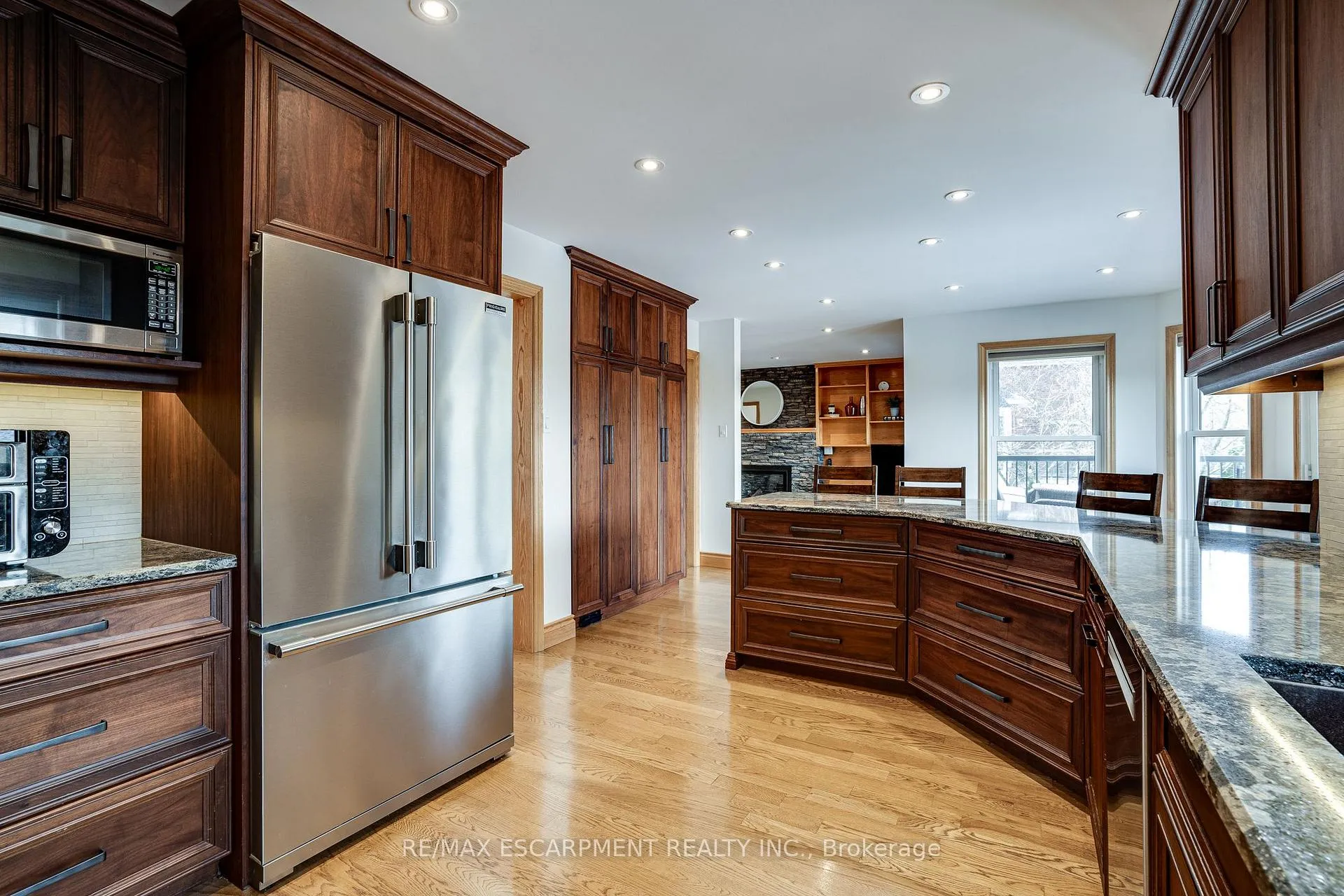 Photo 17 of 5 Broad Oak Court, Hamilton, Dundas — HOMEH