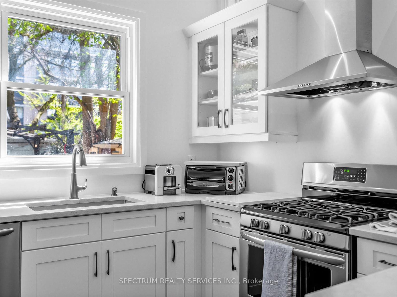 Photo 1 of 29 Raglan Avenue, Toronto, Humewood-Cedarvale — HOMEH