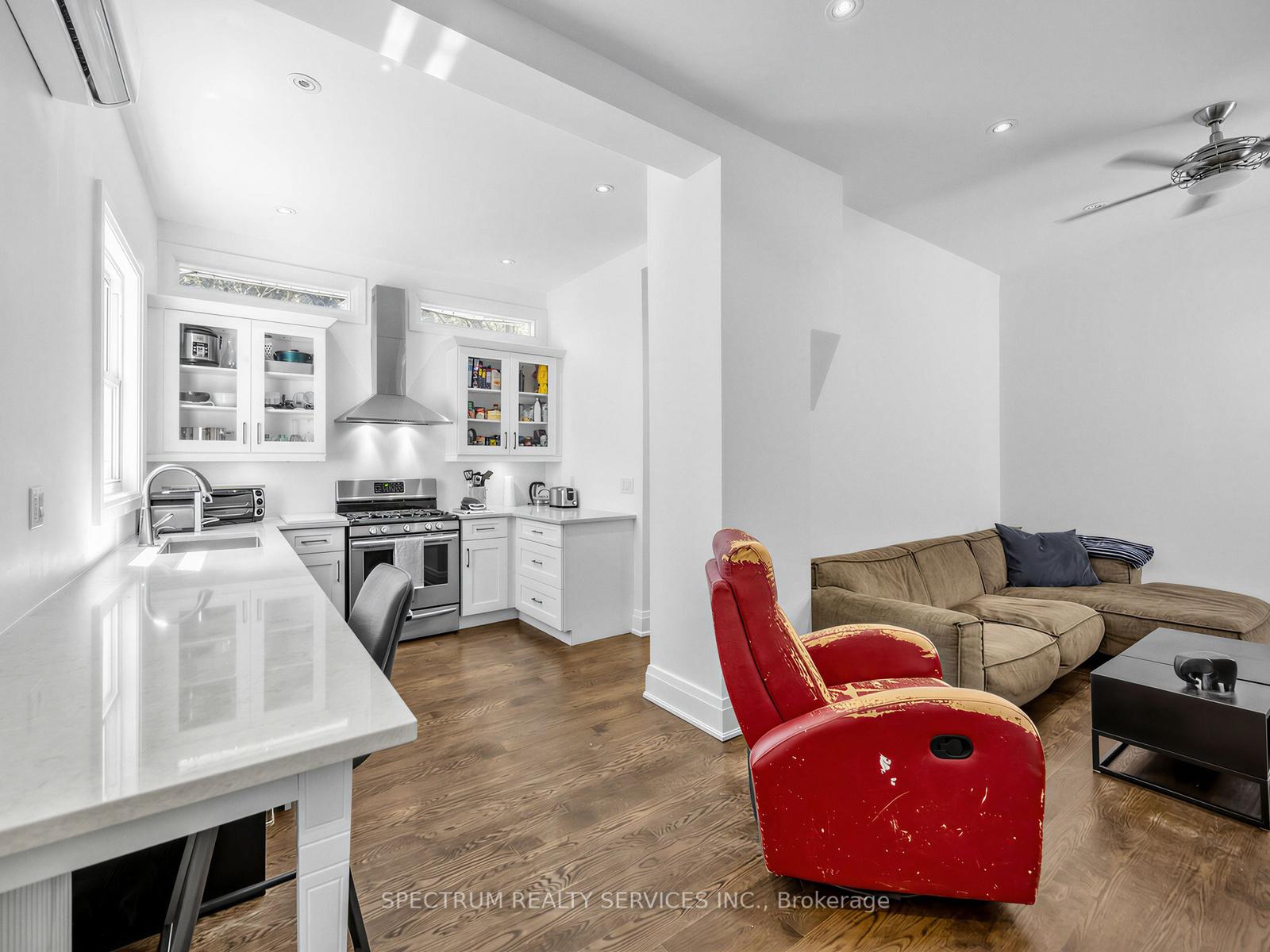 Photo 7 of 29 Raglan Avenue, Toronto, Humewood-Cedarvale — HOMEH