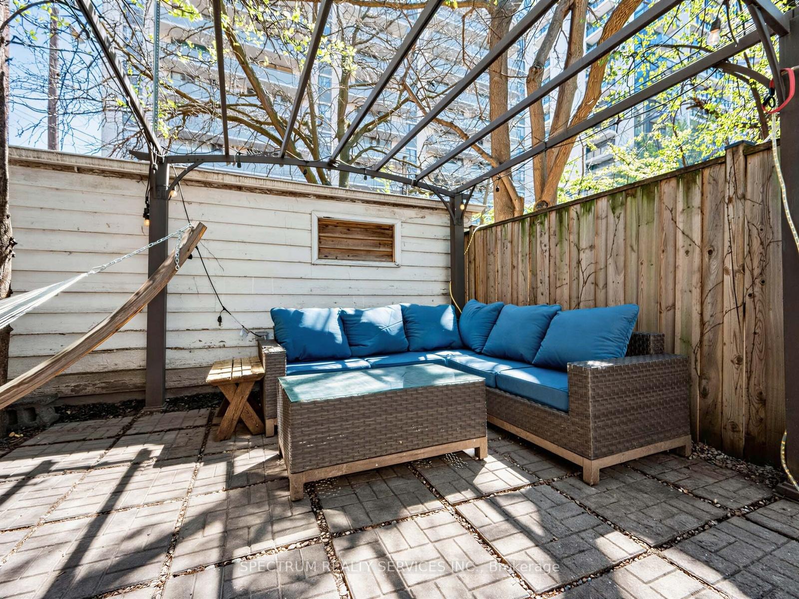 Photo 26 of 29 Raglan Avenue, Toronto, Humewood-Cedarvale — HOMEH