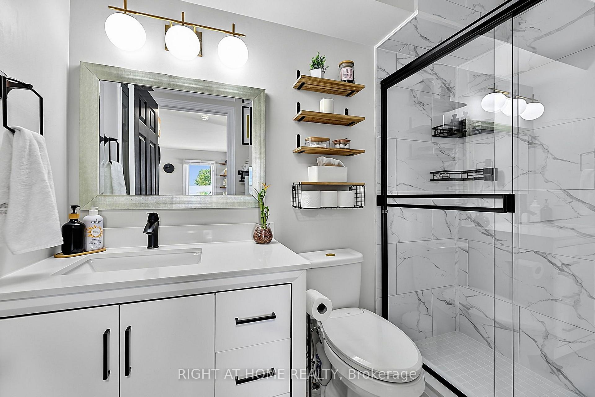 Photo 13 of 23 Osprey Ridge Road, Barrie, Little Lake — HOMEH