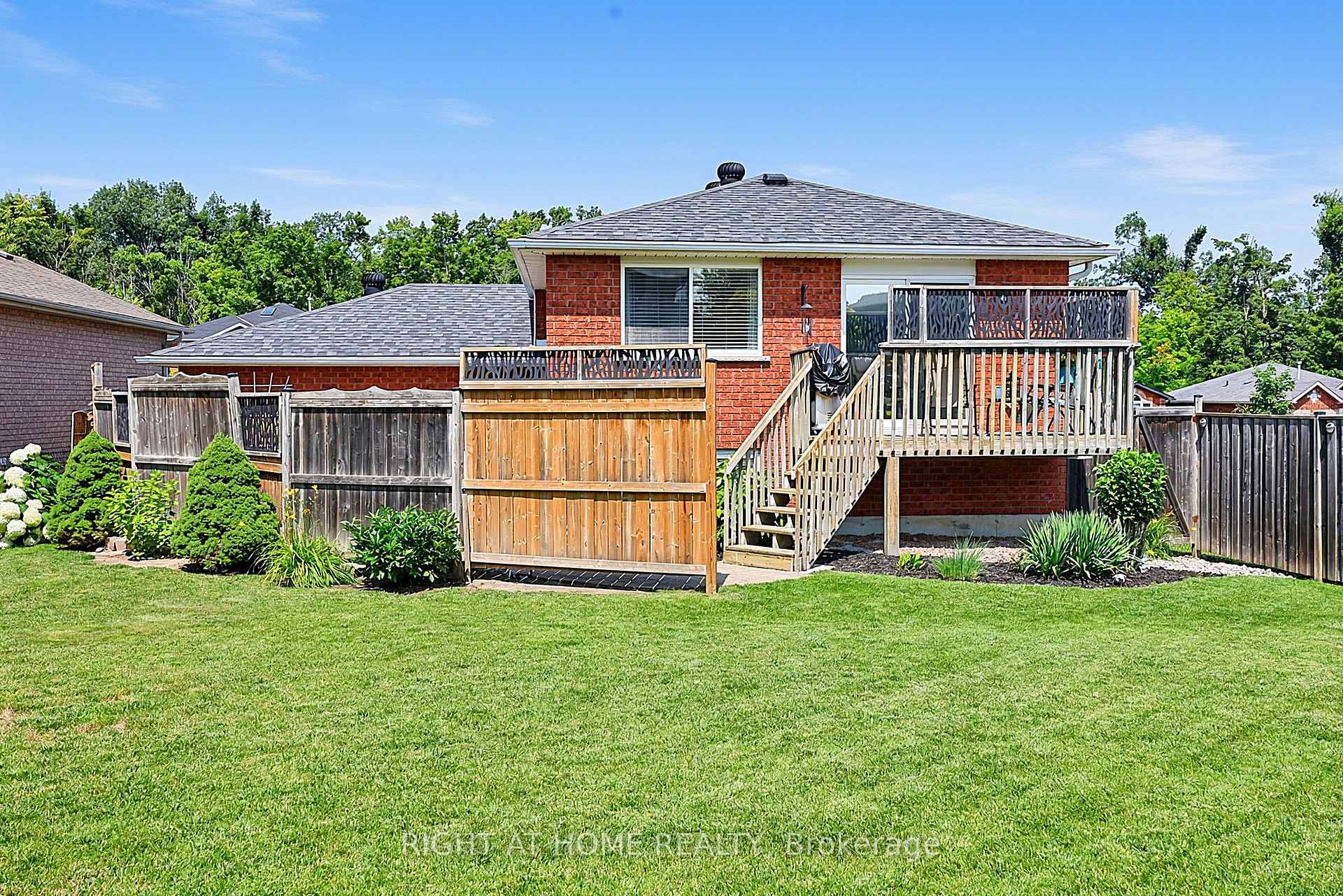 Photo 21 of 23 Osprey Ridge Road, Barrie, Little Lake — HOMEH