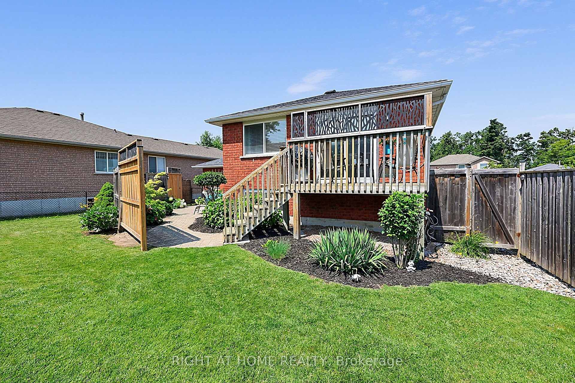 Photo 23 of 23 Osprey Ridge Road, Barrie, Little Lake — HOMEH