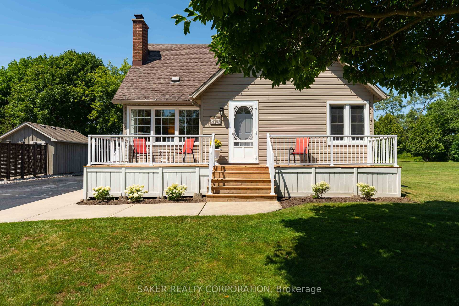 Photo 2 of 6770 James Street, London, South V — HOMEH