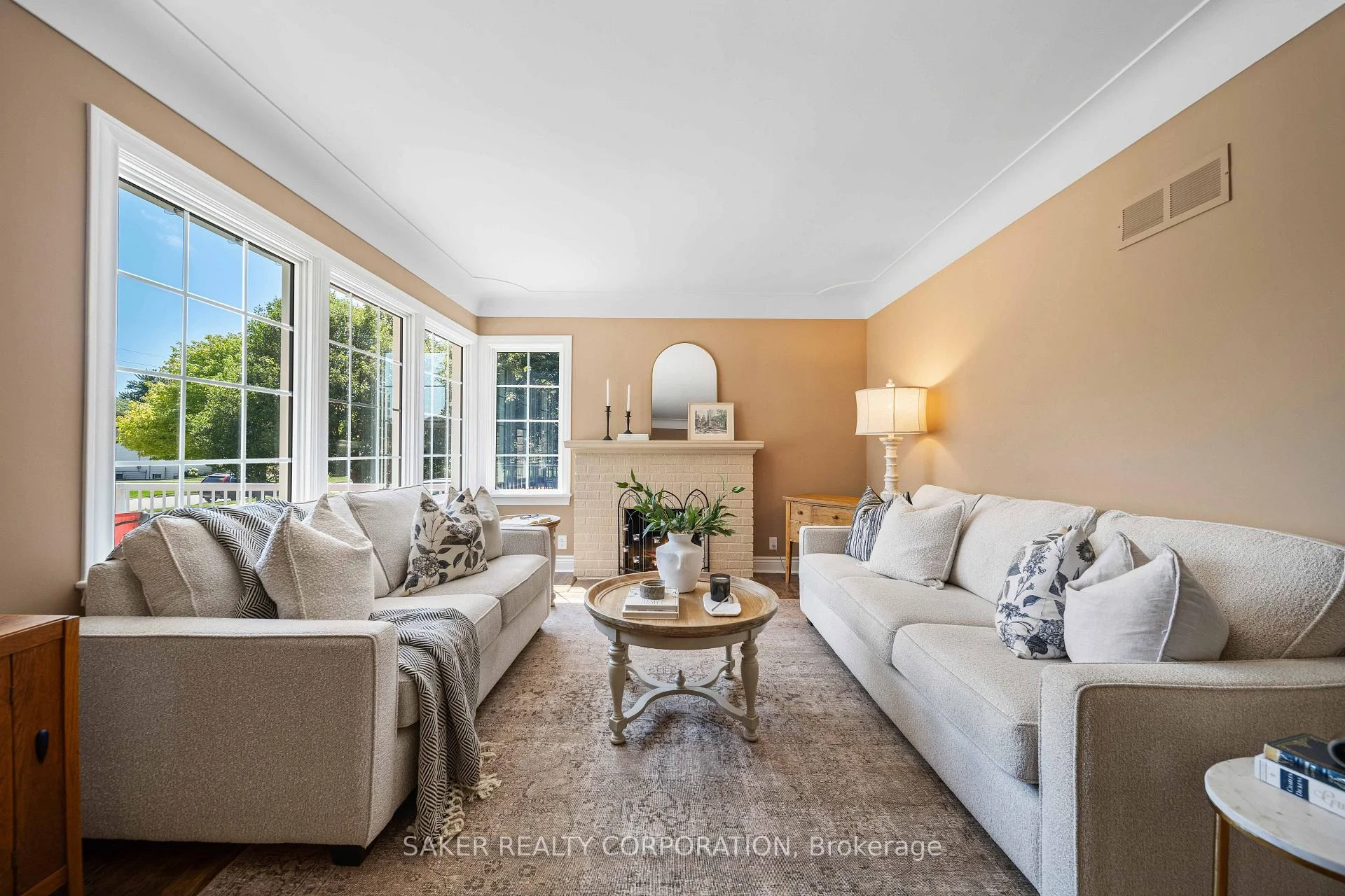 Photo 10 of 6770 James Street, London, South V — HOMEH
