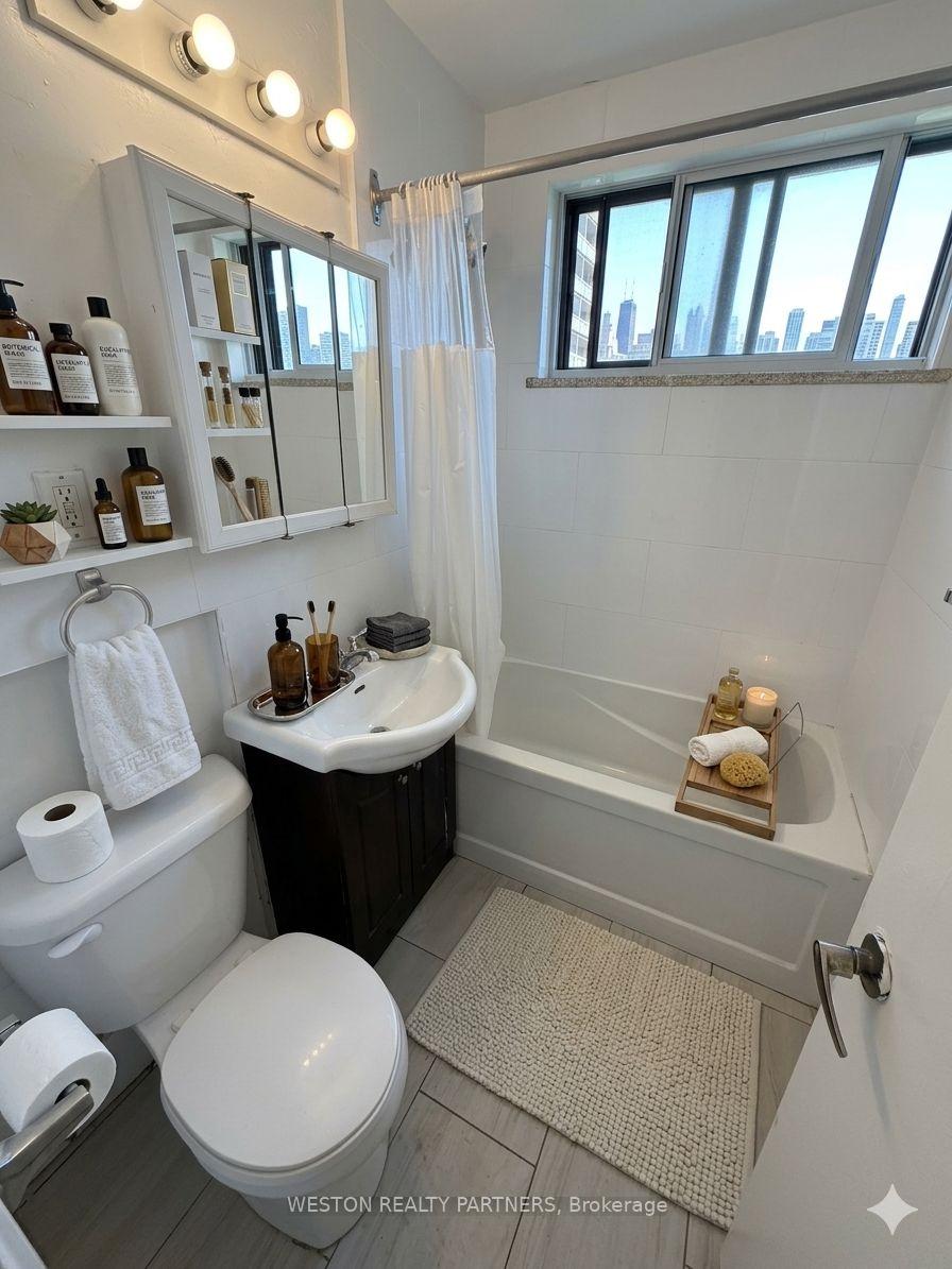 Photo 3 of Unit 408, 88 Wellesley Street E, Toronto, Church-Yonge Corridor — HOMEH