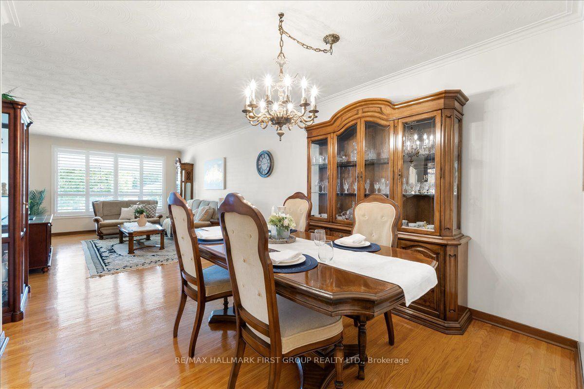 Photo 11 of 40 Cherrylawn Avenue, North York, Humber Summit — HOMEH