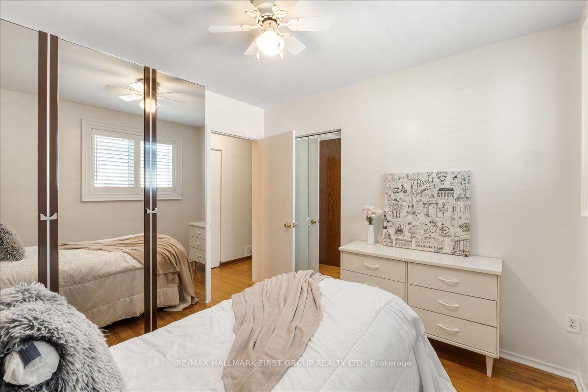 Photo 22 of 40 Cherrylawn Avenue, North York, Humber Summit — HOMEH