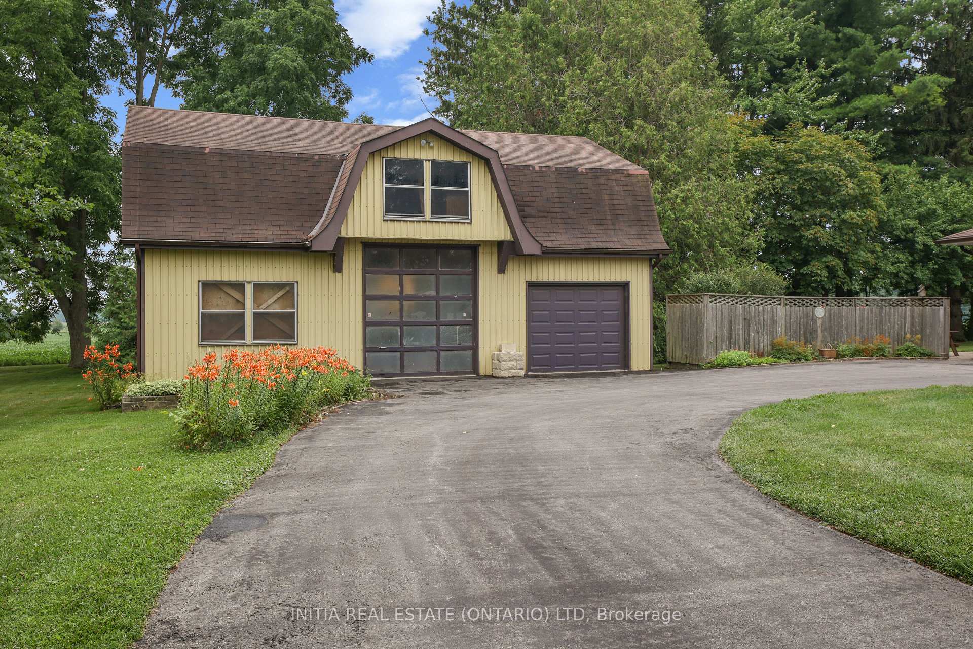 Photo 5 of 10395 Longwoods Road, Middlesex Centre, Rural Middlesex Centre — HOMEH