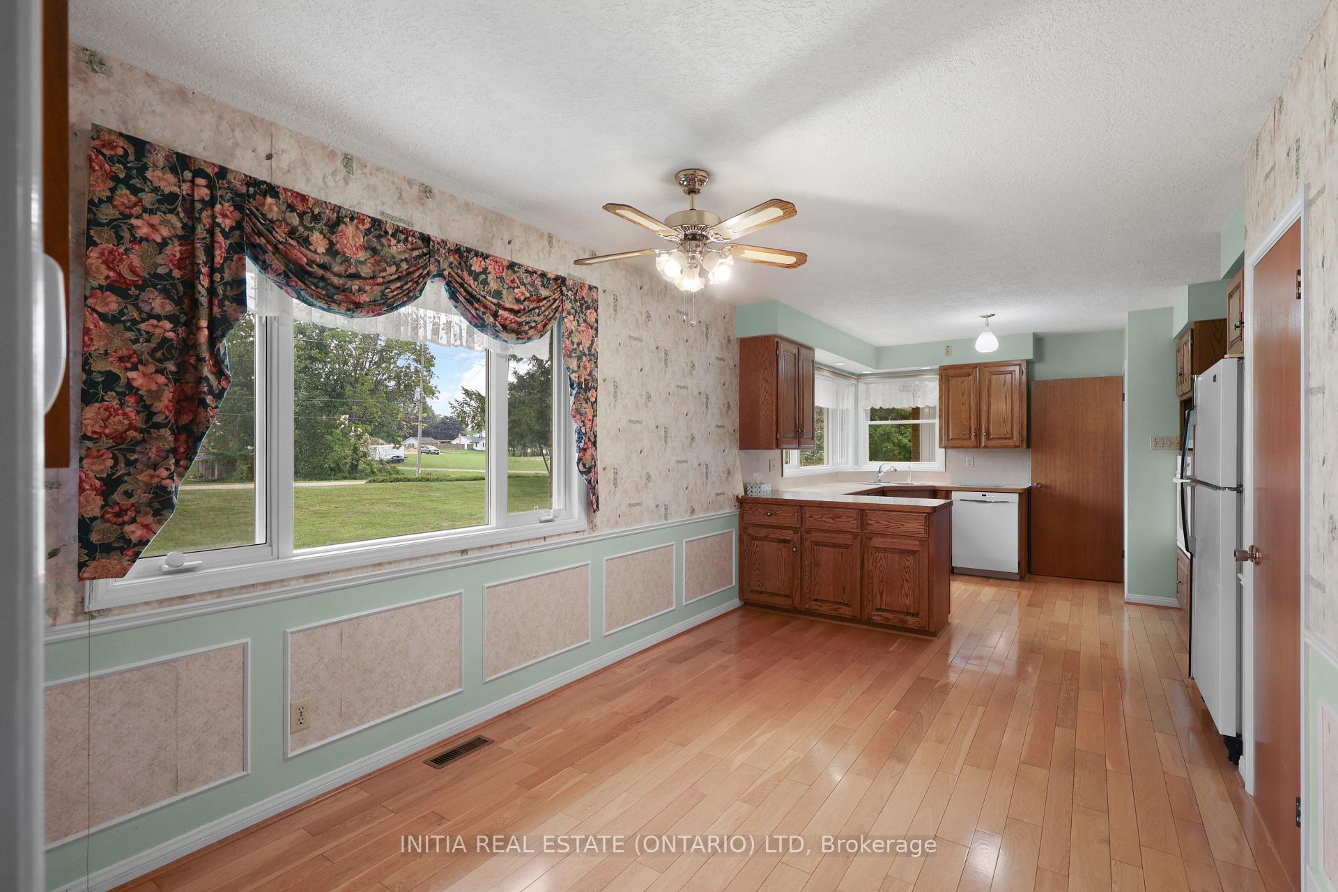 Photo 14 of 10395 Longwoods Road, Middlesex Centre, Rural Middlesex Centre — HOMEH